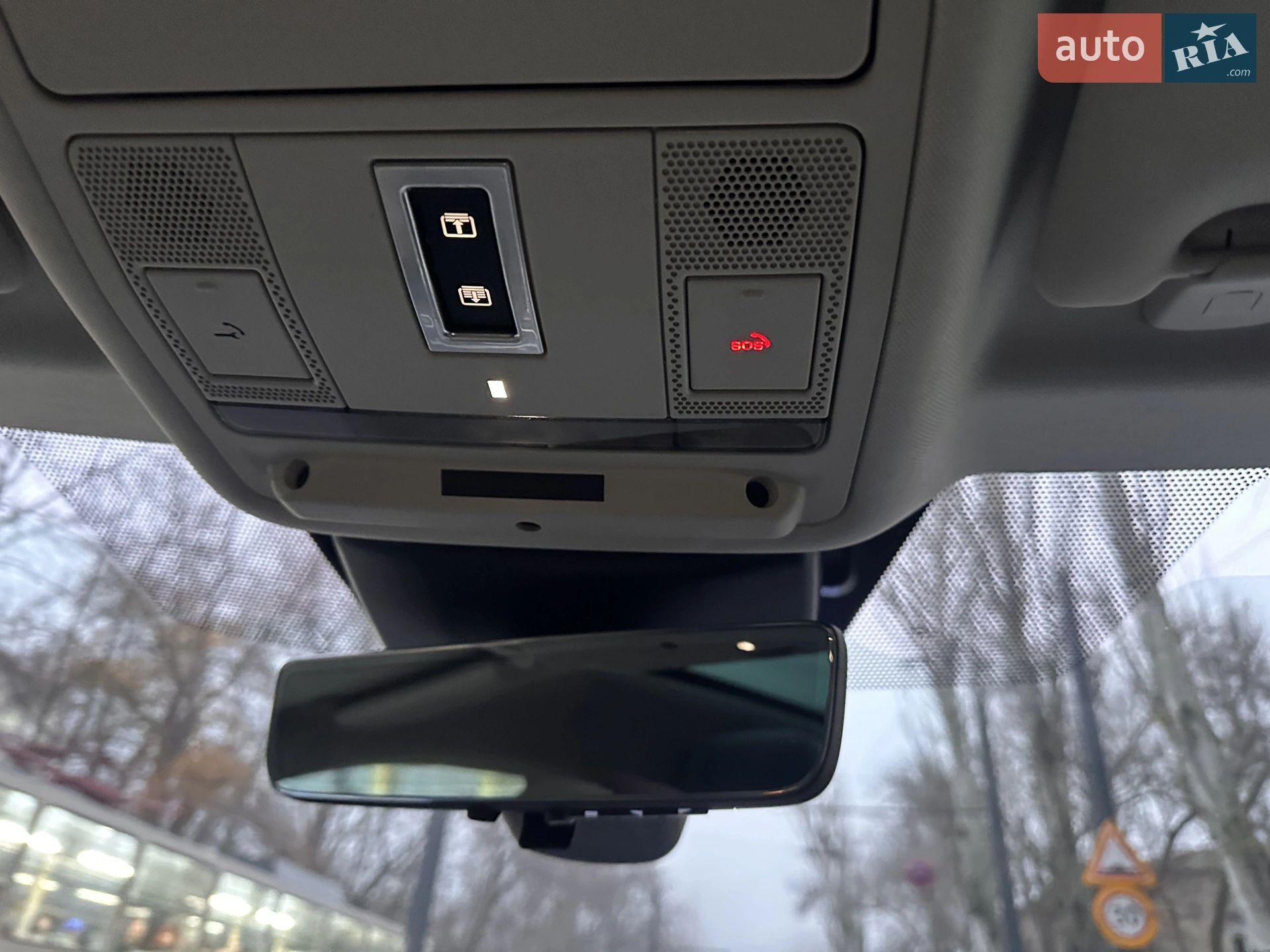 2019 Land Rover Range Rover Evoque - мініатюра 40