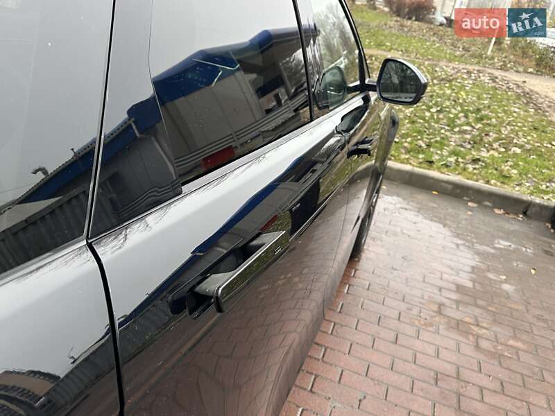 Позашляховик / Кросовер Land Rover Range Rover Evoque 2019 в Дніпрі