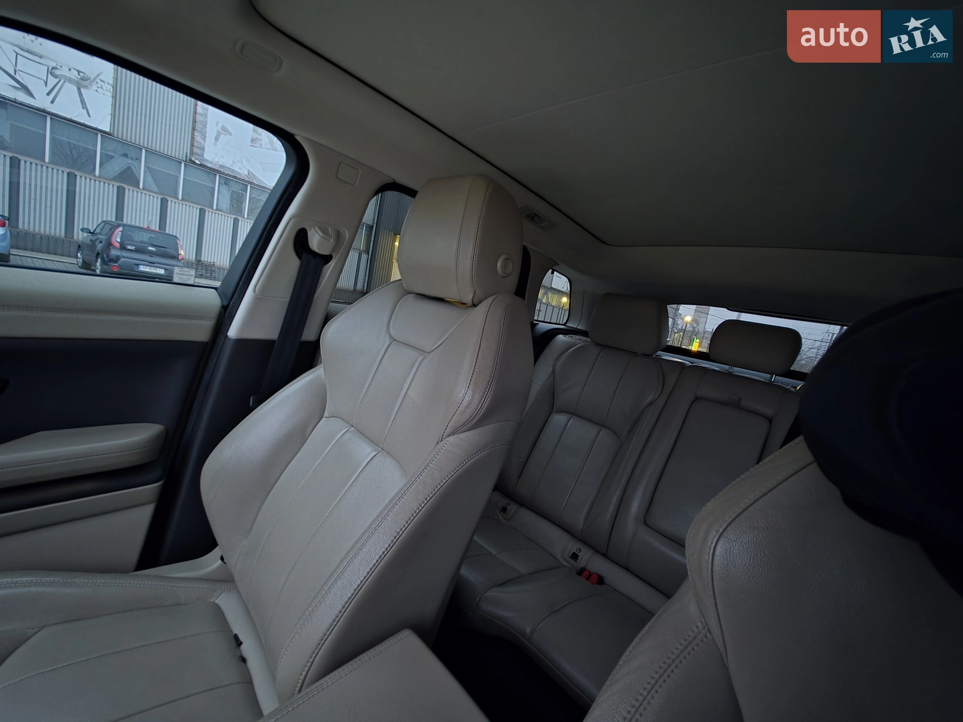 2016 Land Rover Range Rover Evoque - мініатюра 25
