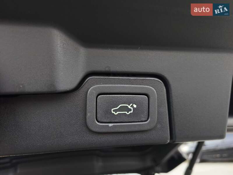 Внедорожник / Кроссовер Land Rover Range Rover Evoque 2018 в Днепре фото 36 Внедорожник / Кроссовер Land Rover Range Rover Evoque 2018 в Днепре