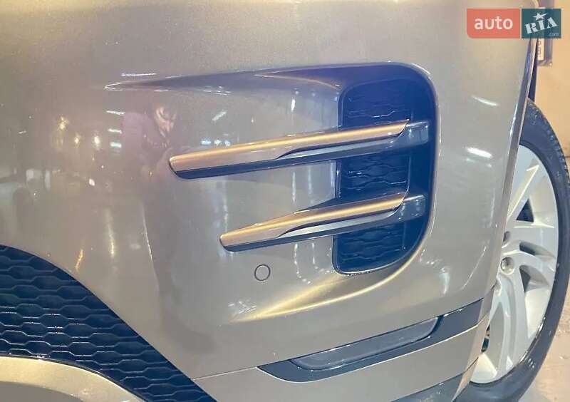Внедорожник / Кроссовер Land Rover Range Rover Evoque 2019 в Киеве
