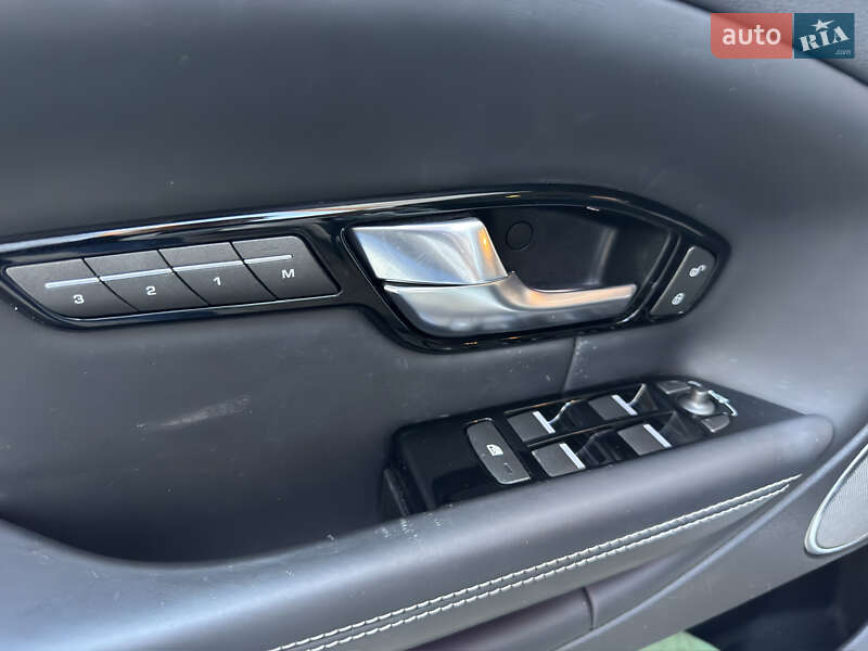 Внедорожник / Кроссовер Land Rover Range Rover Evoque 2017 в Ивано-Франковске