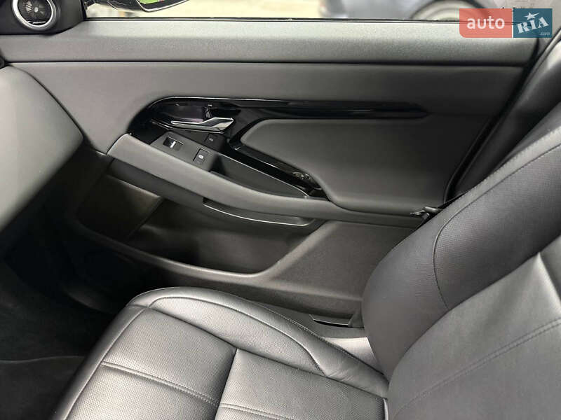 Внедорожник / Кроссовер Land Rover Range Rover Evoque 2024 в Киеве