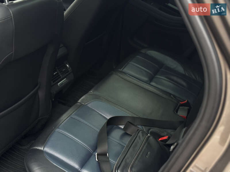 Внедорожник / Кроссовер Land Rover Range Rover Evoque 2019 в Киеве фото 11 Внедорожник / Кроссовер Land Rover Range Rover Evoque 2019 в Киеве