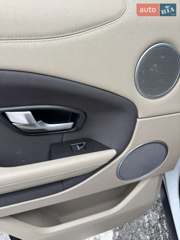 Внедорожник / Кроссовер Land Rover Range Rover Evoque 2016 в Киеве фото 21 Внедорожник / Кроссовер Land Rover Range Rover Evoque 2016 в Киеве