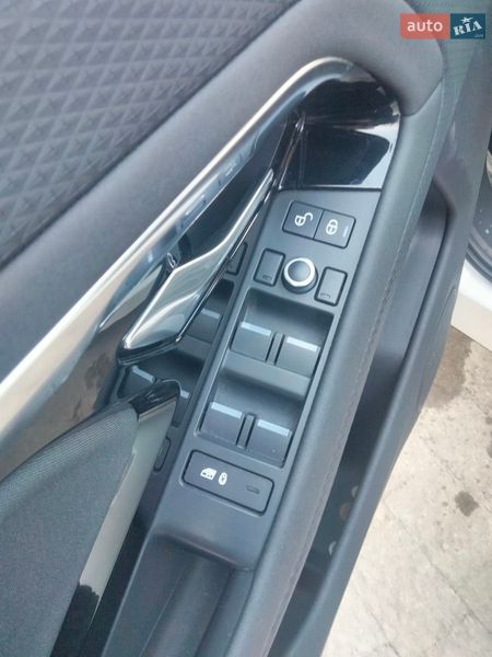 Внедорожник / Кроссовер Land Rover Range Rover Evoque 2019 в Львове