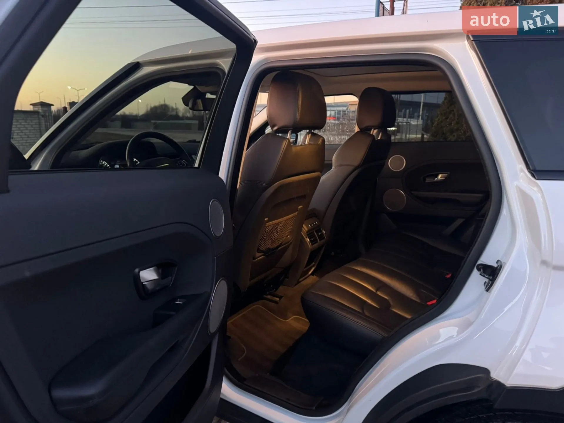2014 Land Rover Range Rover Evoque - мініатюра 33