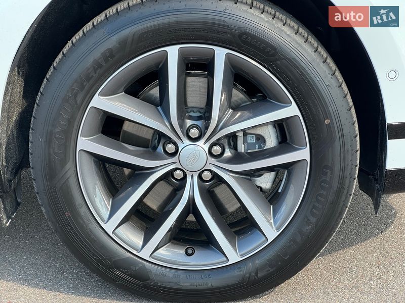 Внедорожник / Кроссовер Land Rover Range Rover Evoque 2024 в Киеве