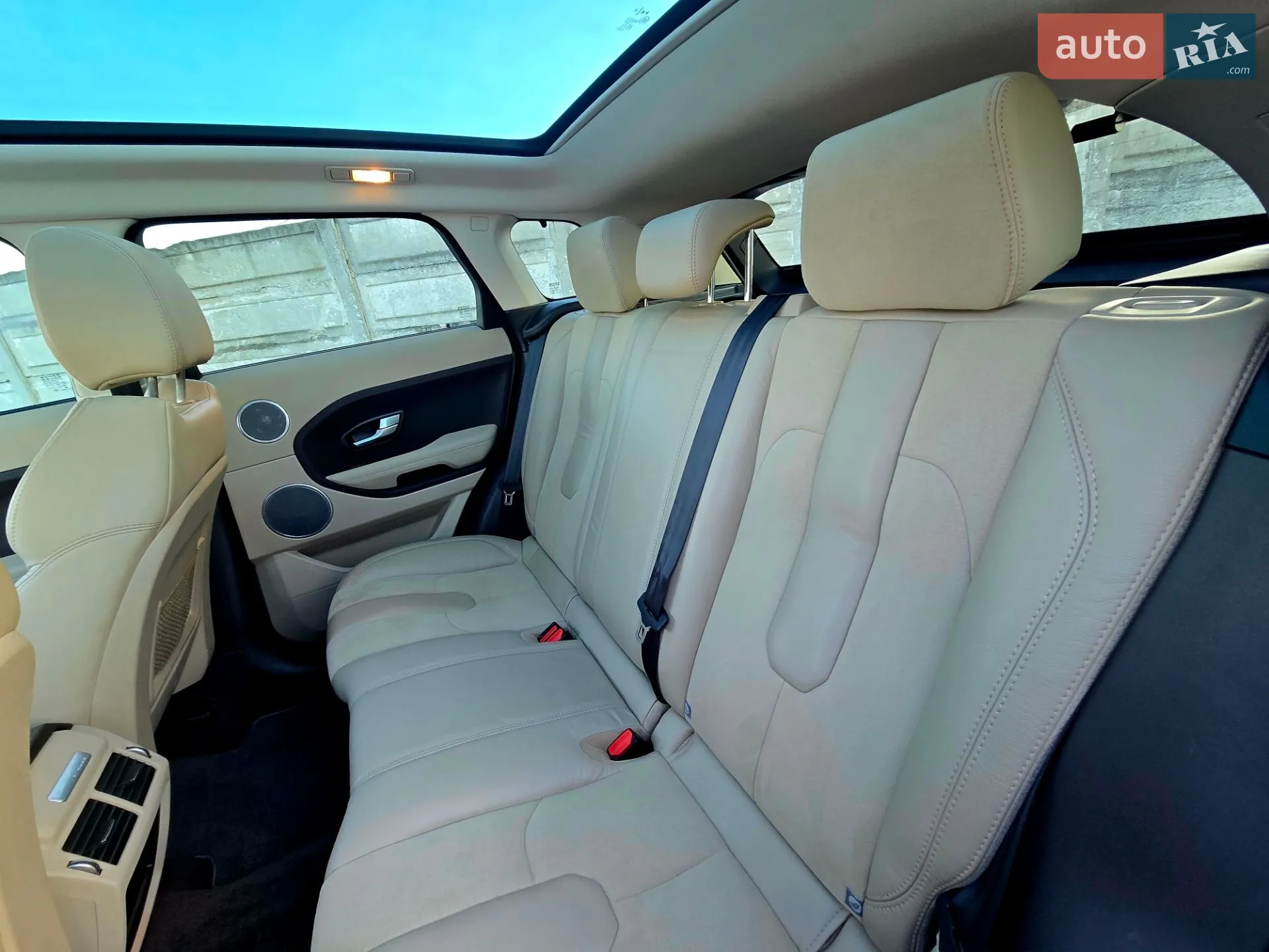 2015 Land Rover Range Rover Evoque - мініатюра 50