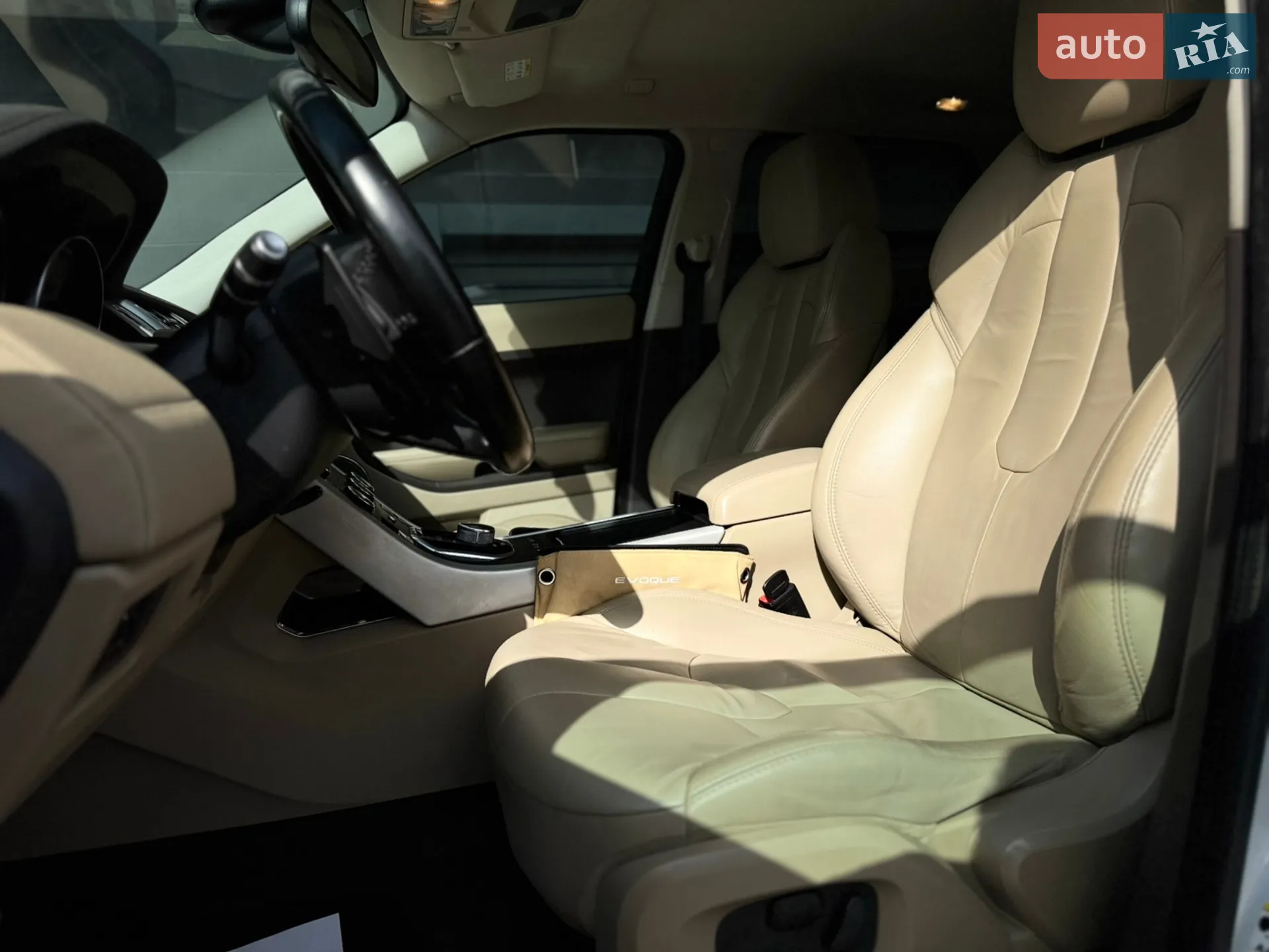 2011 Land Rover Range Rover Evoque - мініатюра 12