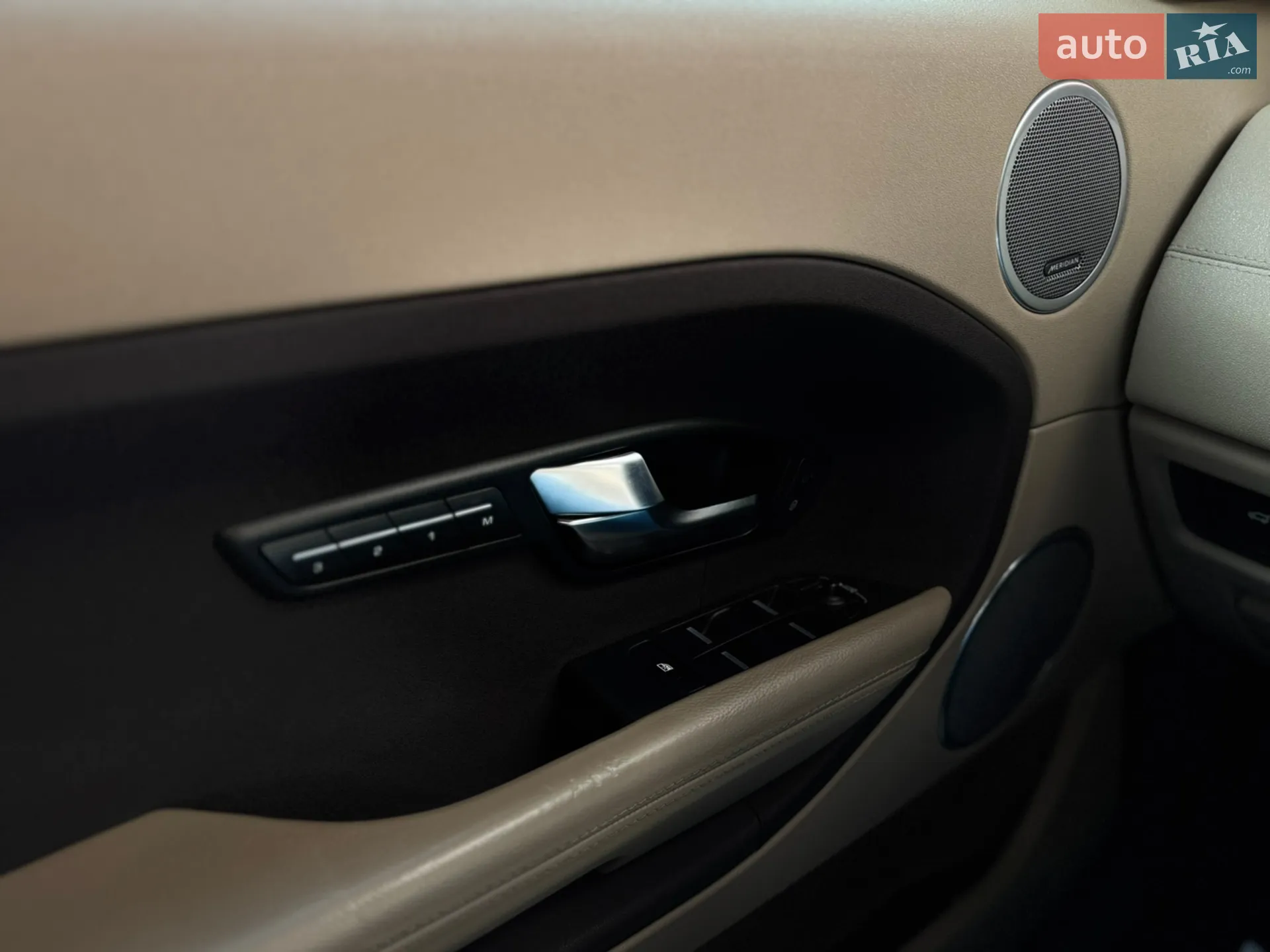 2011 Land Rover Range Rover Evoque - мініатюра 16