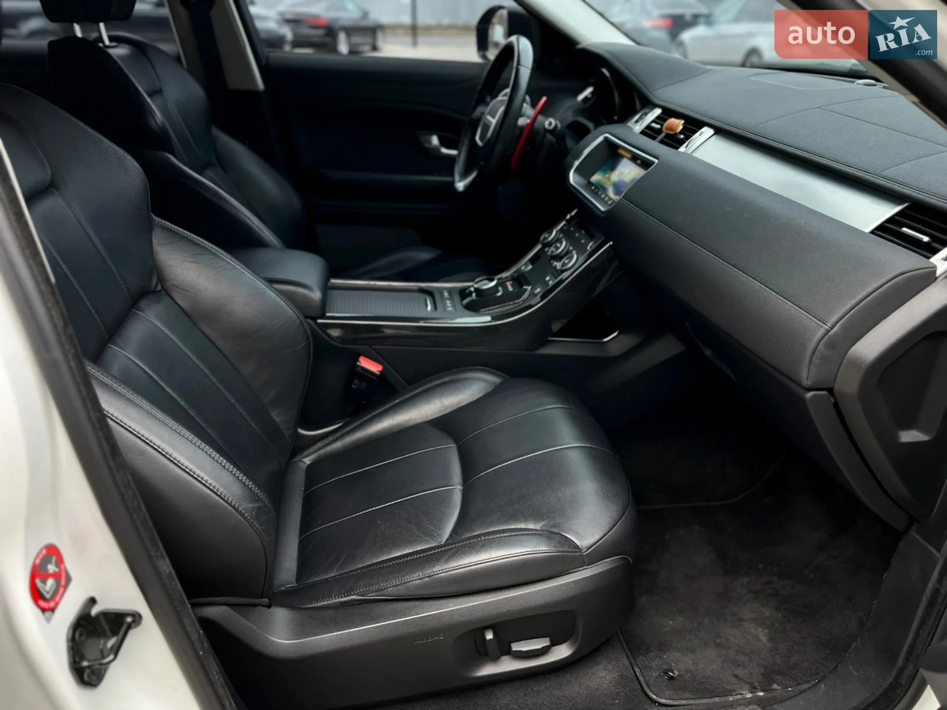 2017 Land Rover Range Rover Evoque - мініатюра 27