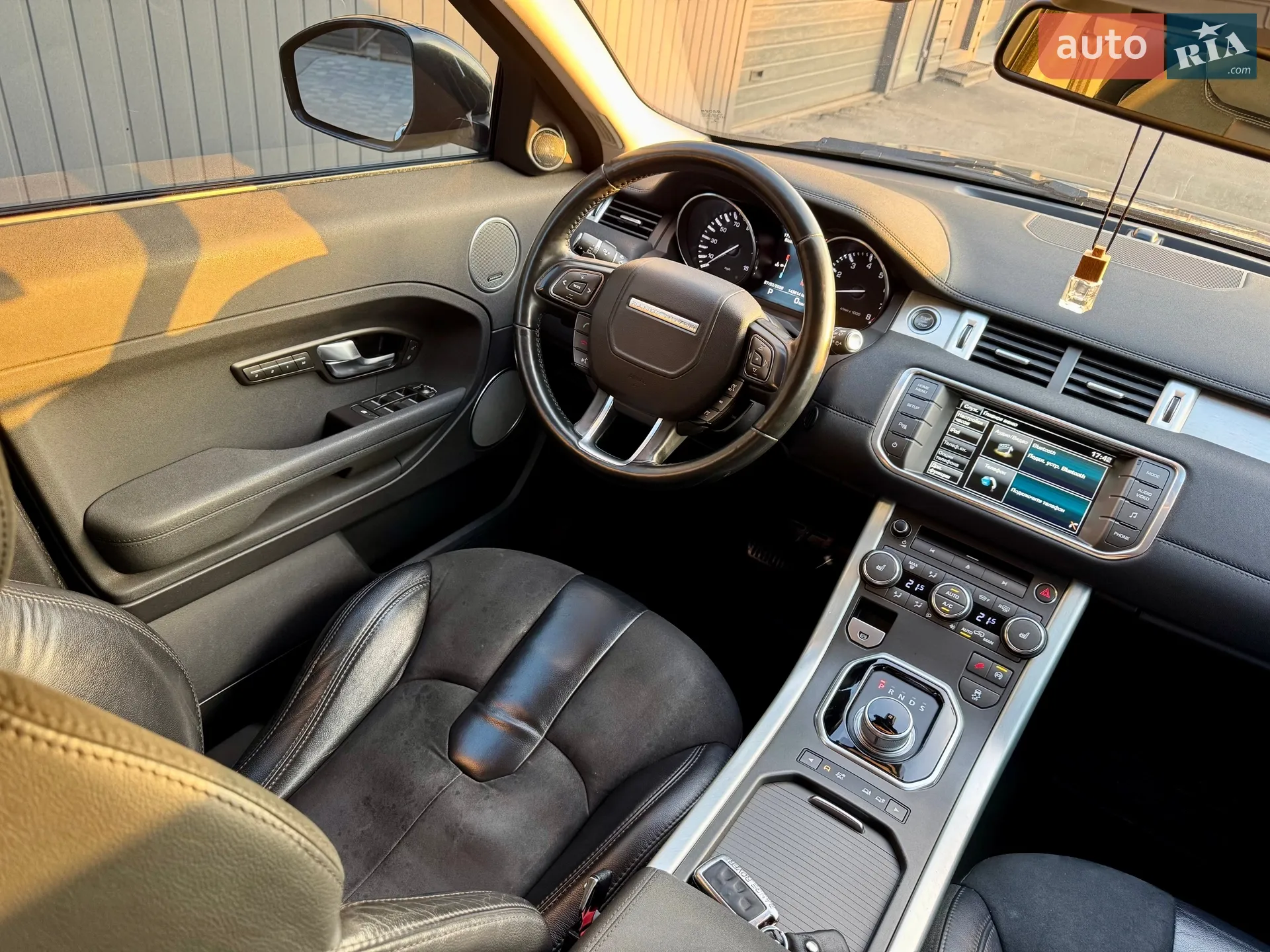 2015 Land Rover Range Rover Evoque - мініатюра 30