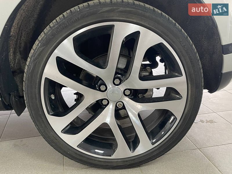 Внедорожник / Кроссовер Land Rover Range Rover Evoque 2019 в Киеве