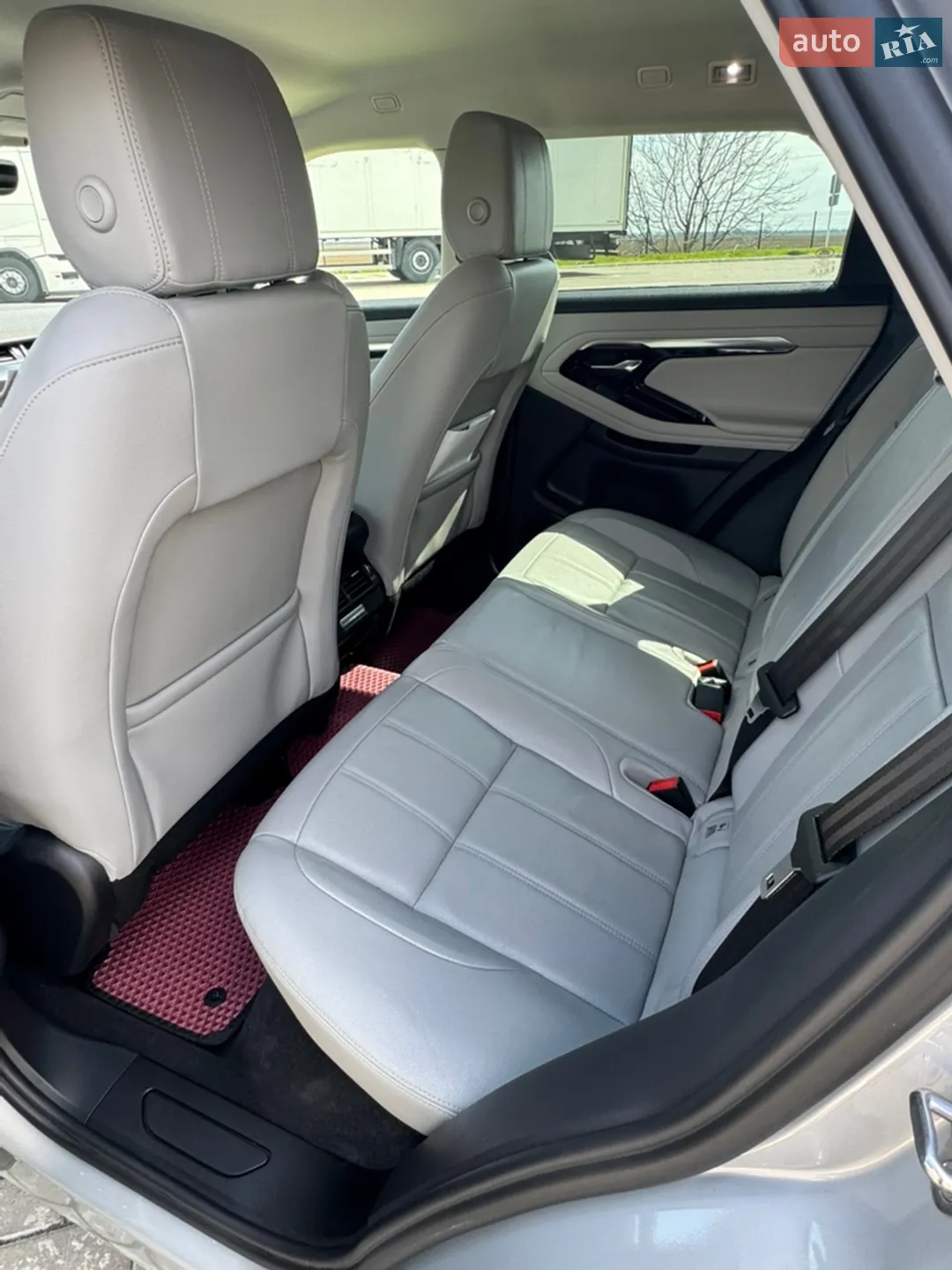 2021 Land Rover Range Rover Evoque - мініатюра 24