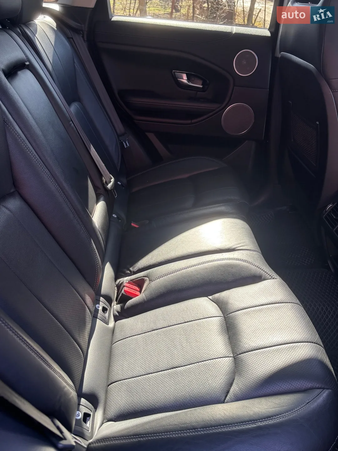 2015 Land Rover Range Rover Evoque - мініатюра 33