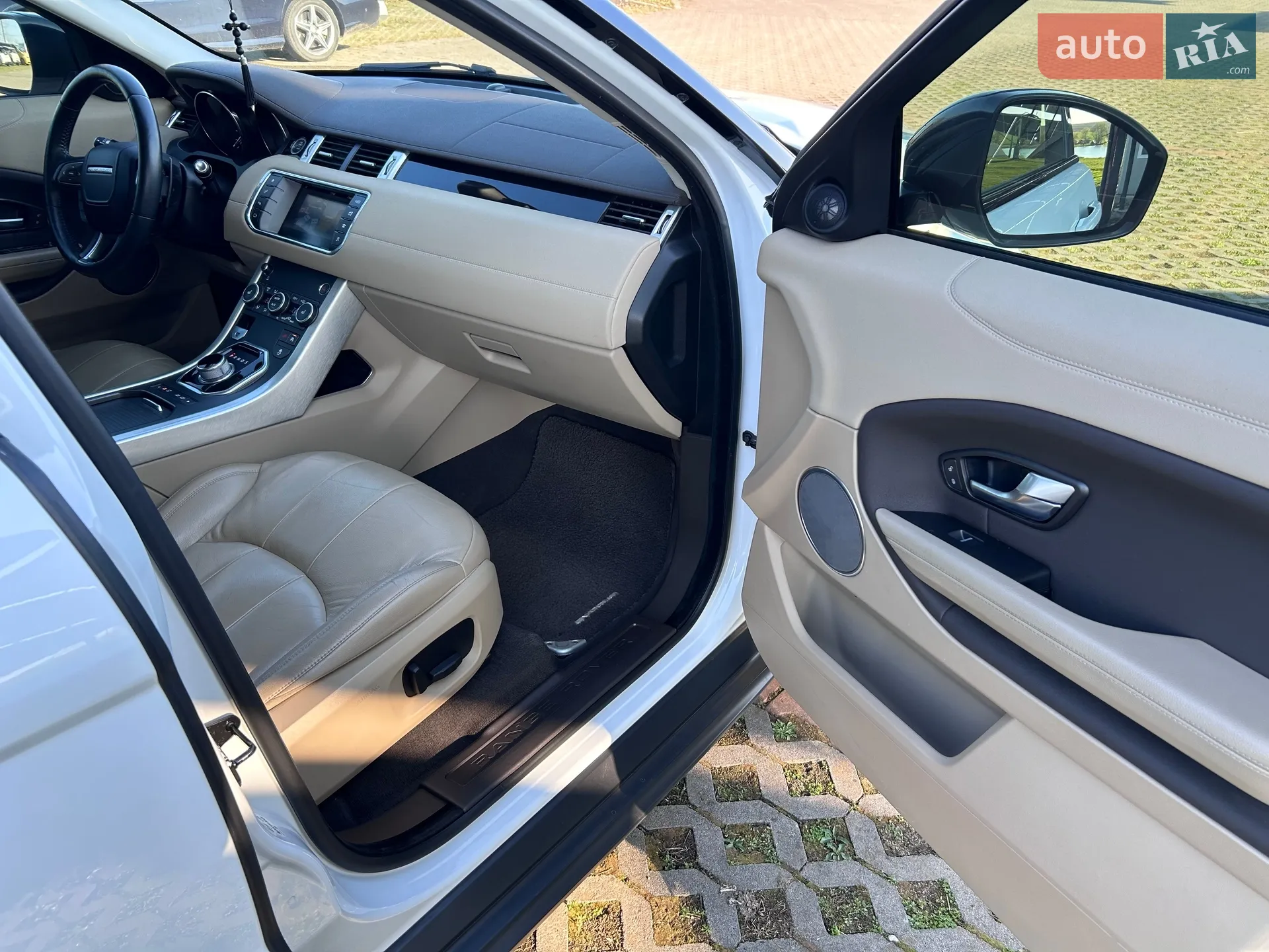 2015 Land Rover Range Rover Evoque - мініатюра 16