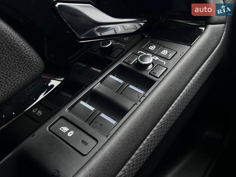 Внедорожник / Кроссовер Land Rover Range Rover Evoque 2021 в Киеве