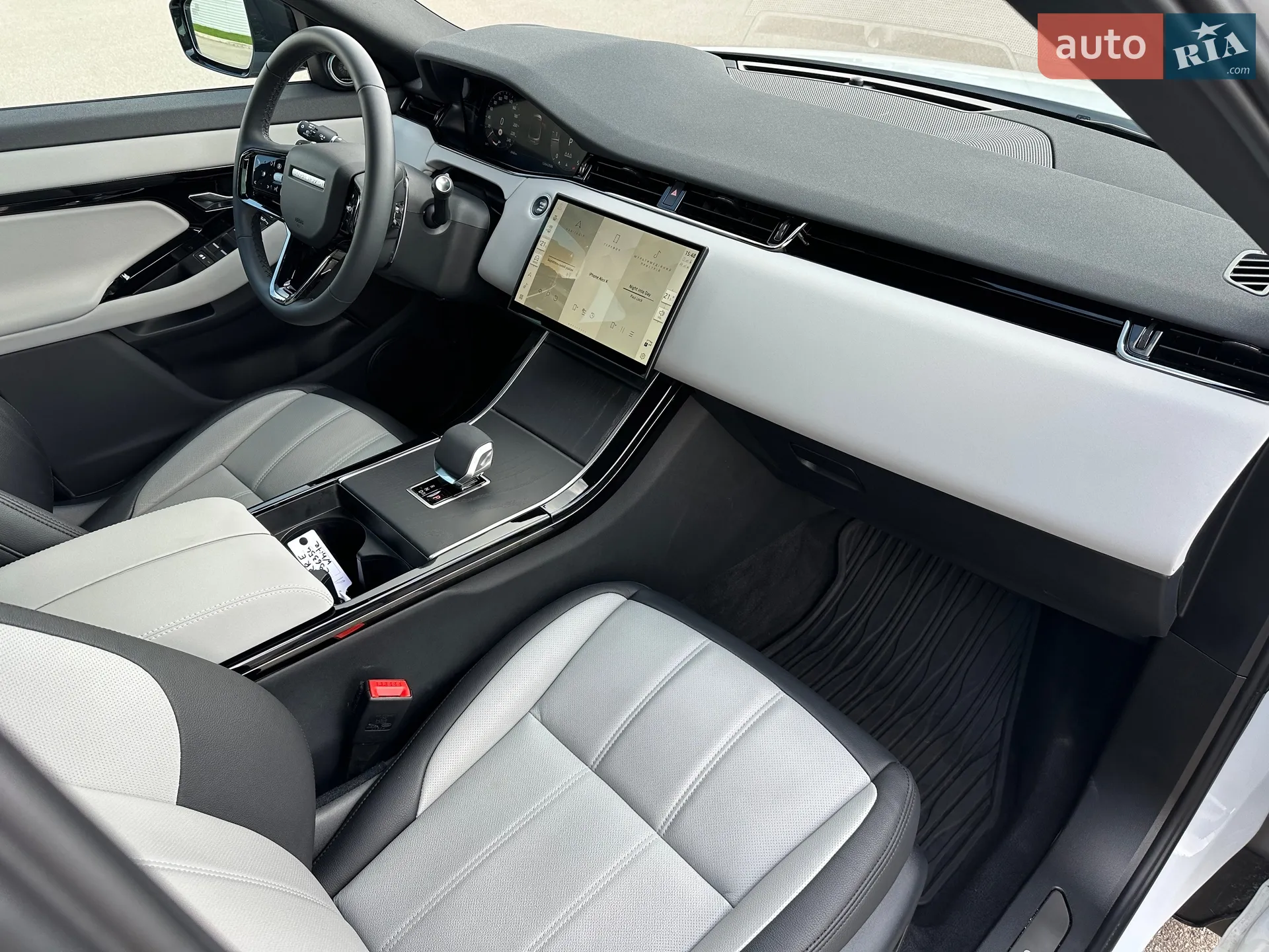 2025 Land Rover Range Rover Evoque - мініатюра 29
