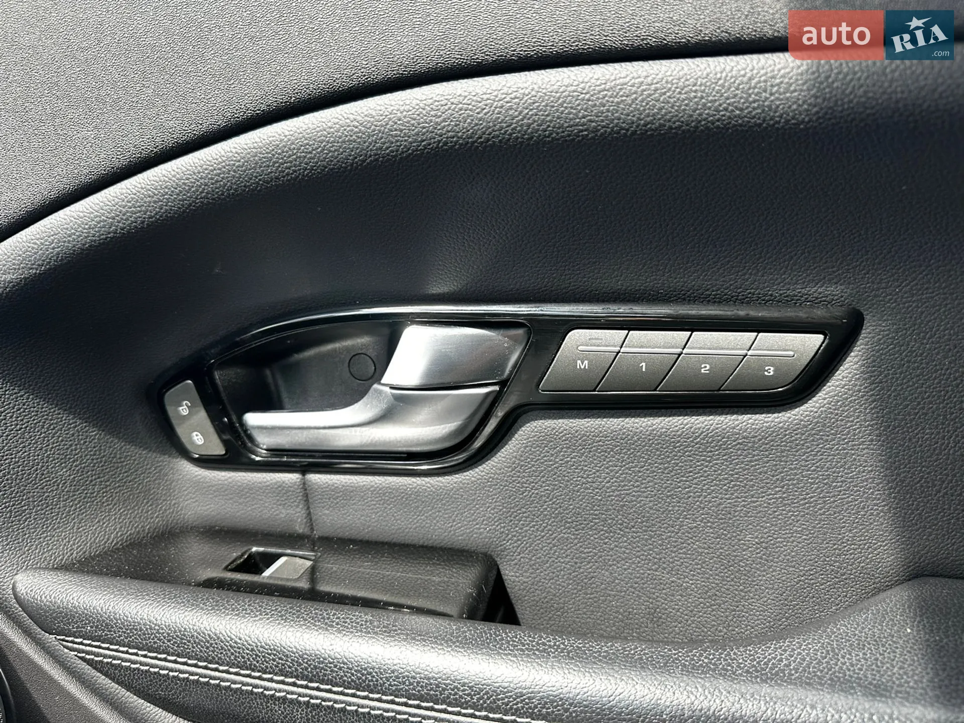 2016 Land Rover Range Rover Evoque - мініатюра 19