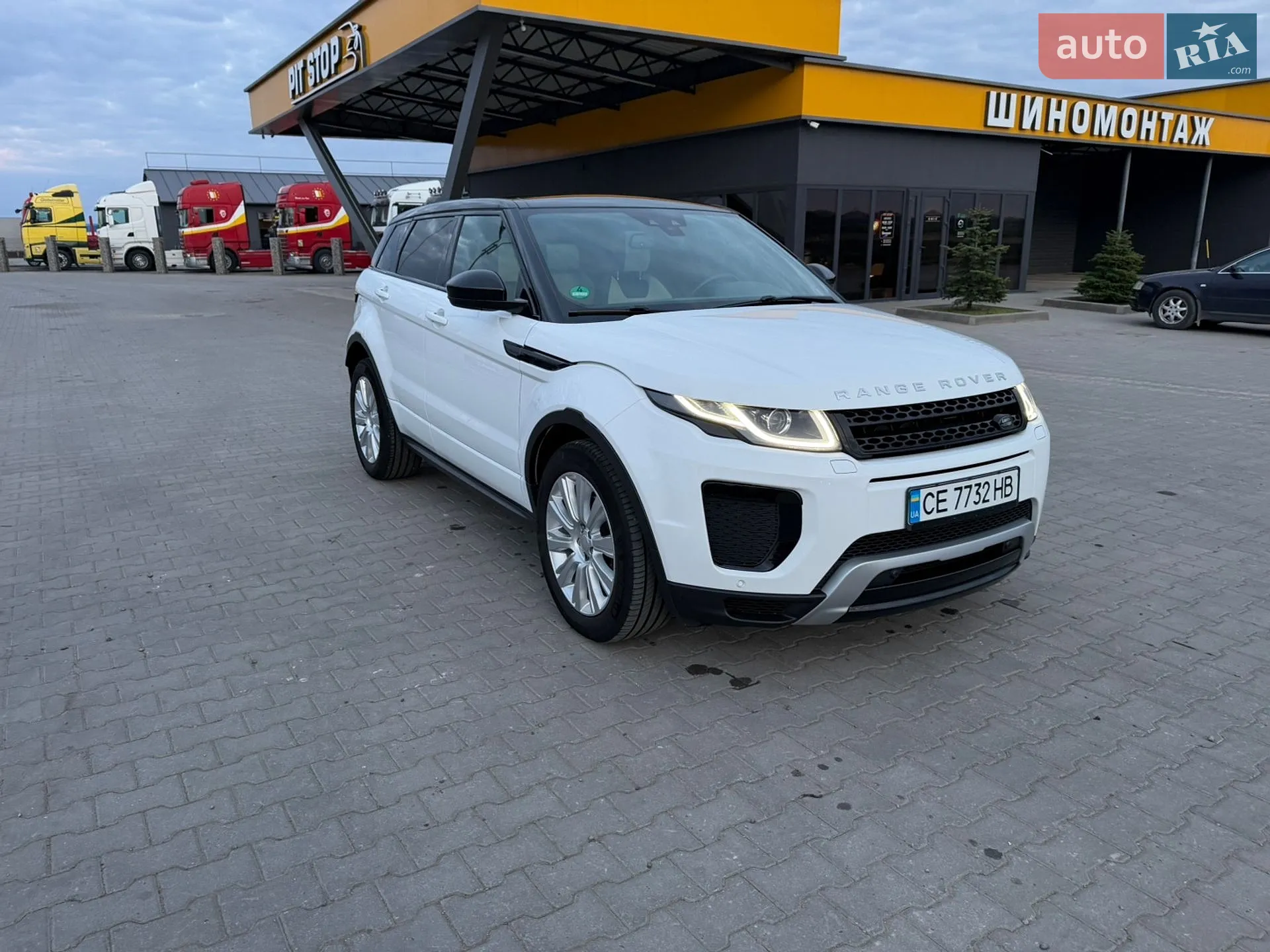 2017 Land Rover Range Rover Evoque - мініатюра 40