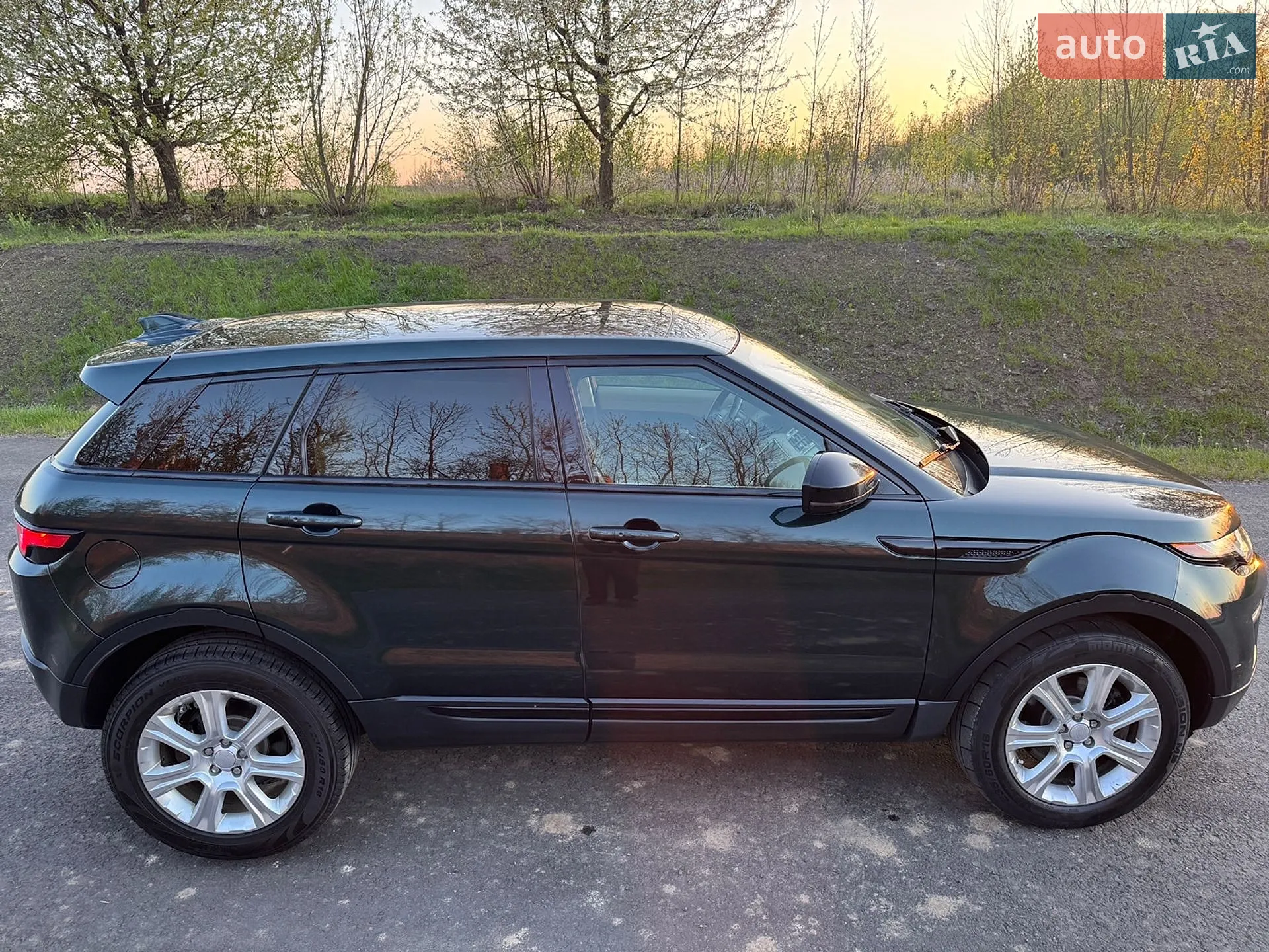 2016 Land Rover Range Rover Evoque - мініатюра 26
