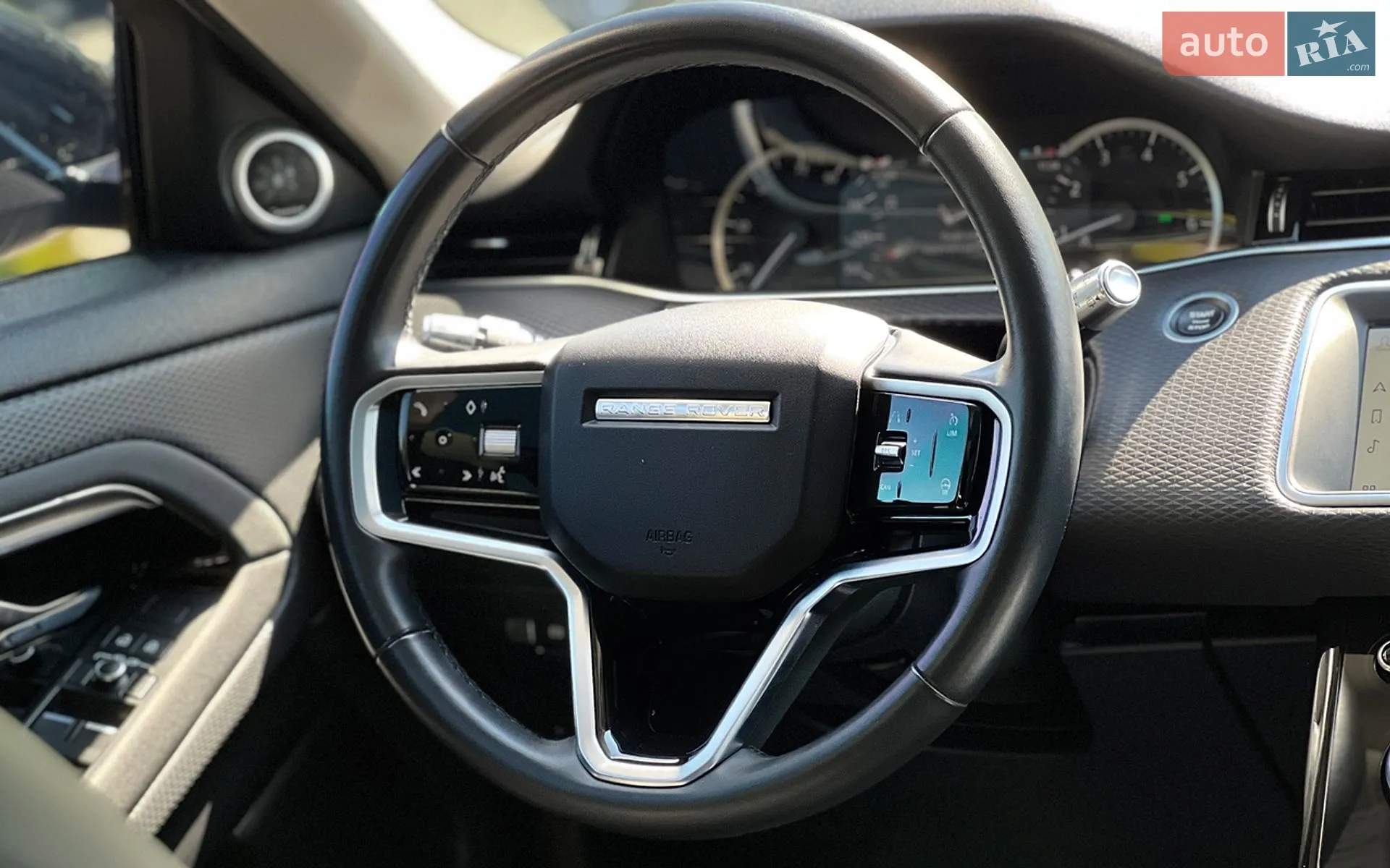 2022 Land Rover Range Rover Evoque - мініатюра 28