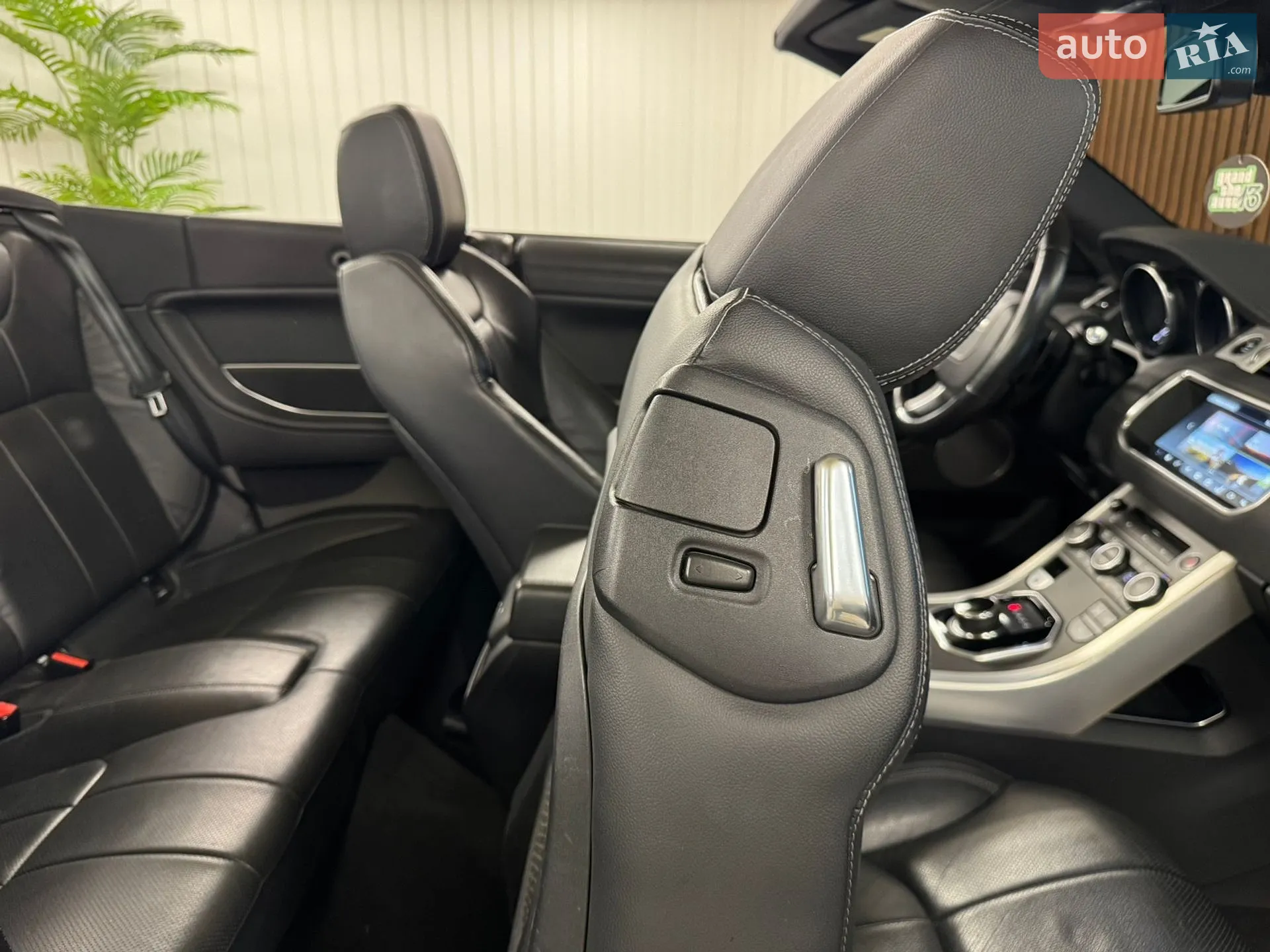 2017 Land Rover Range Rover Evoque - мініатюра 41