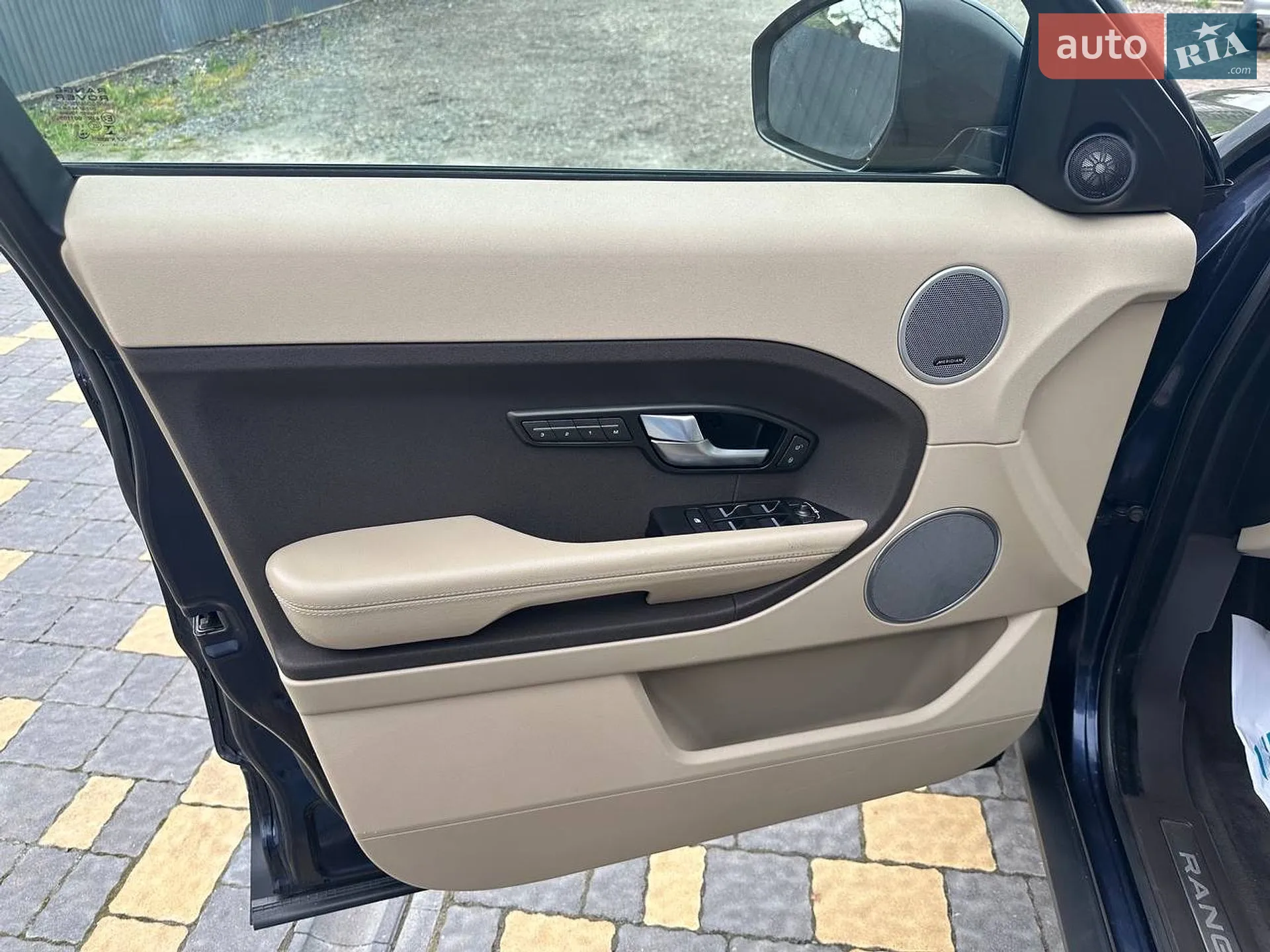 2015 Land Rover Range Rover Evoque - мініатюра 15