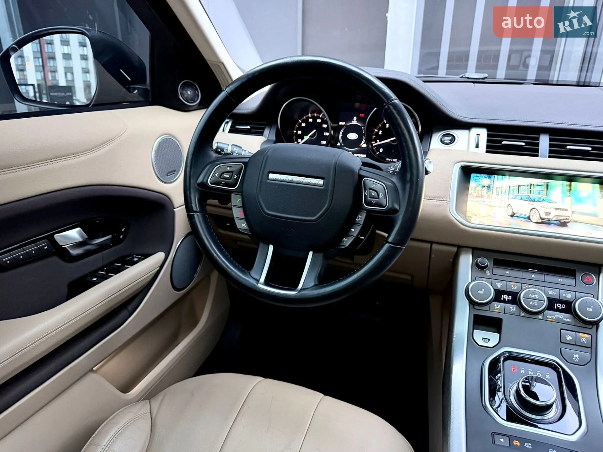 2017 Land Rover Range Rover Evoque - мініатюра 51