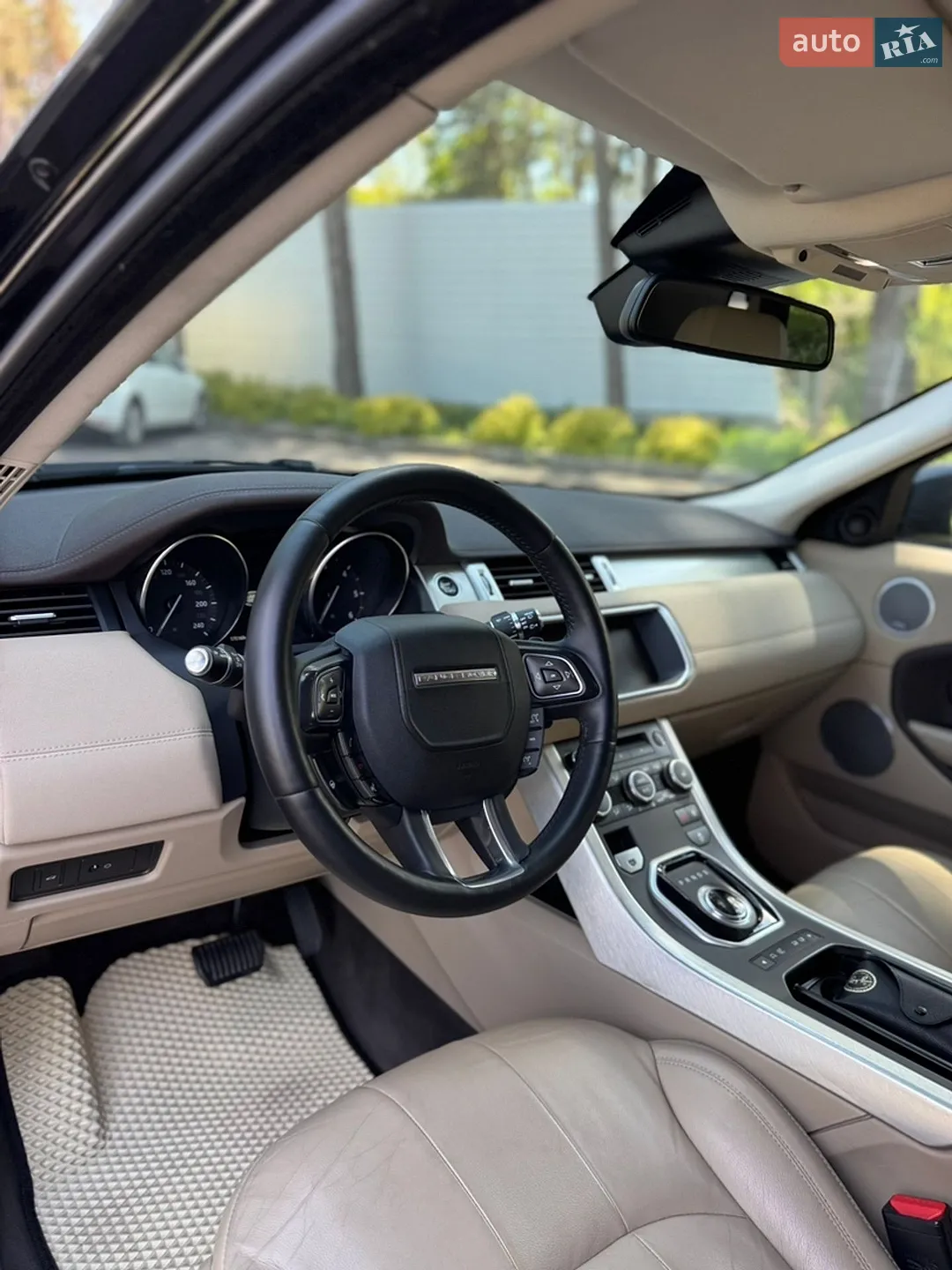 2017 Land Rover Range Rover Evoque - мініатюра 24