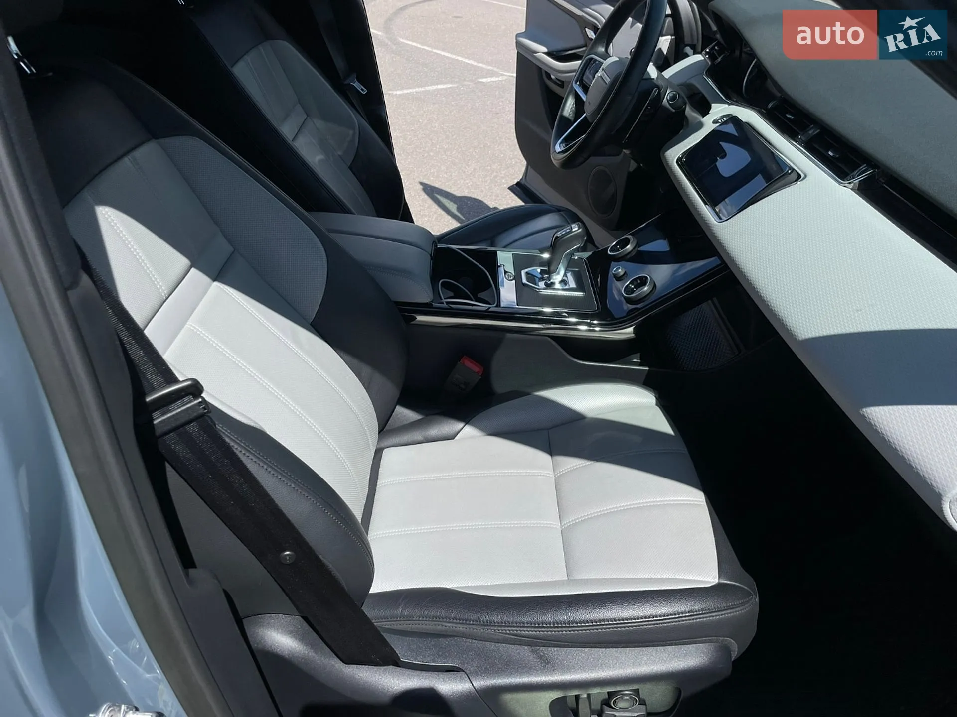 2022 Land Rover Range Rover Evoque - мініатюра 26