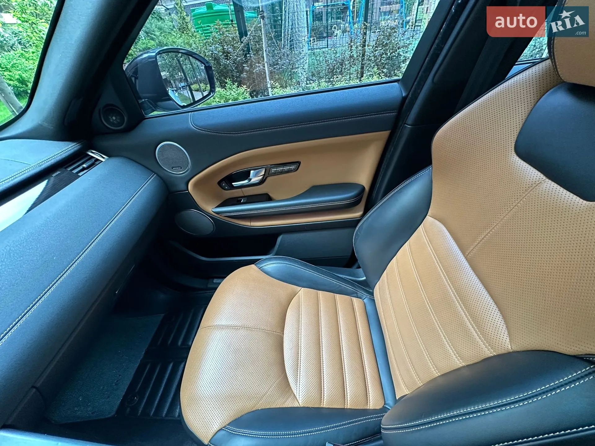 2016 Land Rover Range Rover Evoque - мініатюра 22