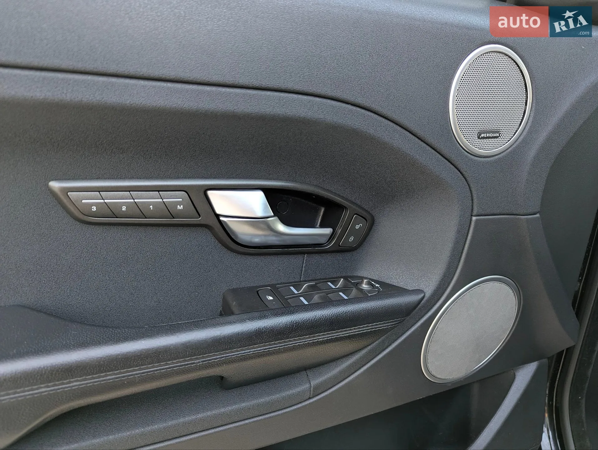 2015 Land Rover Range Rover Evoque - мініатюра 15