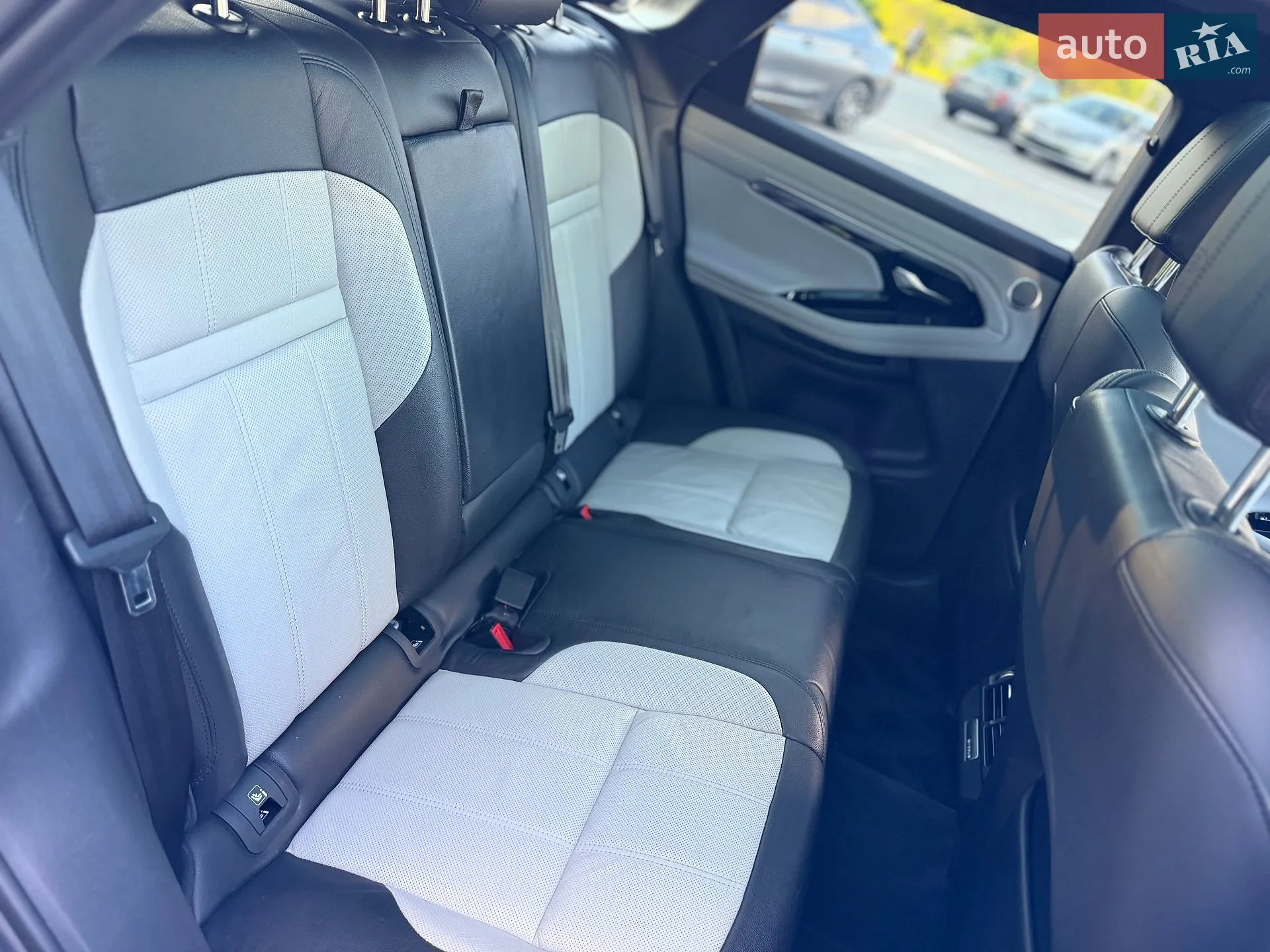 2019 Land Rover Range Rover Evoque - мініатюра 42