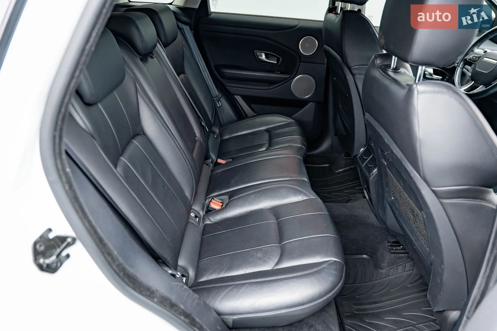 2018 Land Rover Range Rover Evoque - мініатюра 27