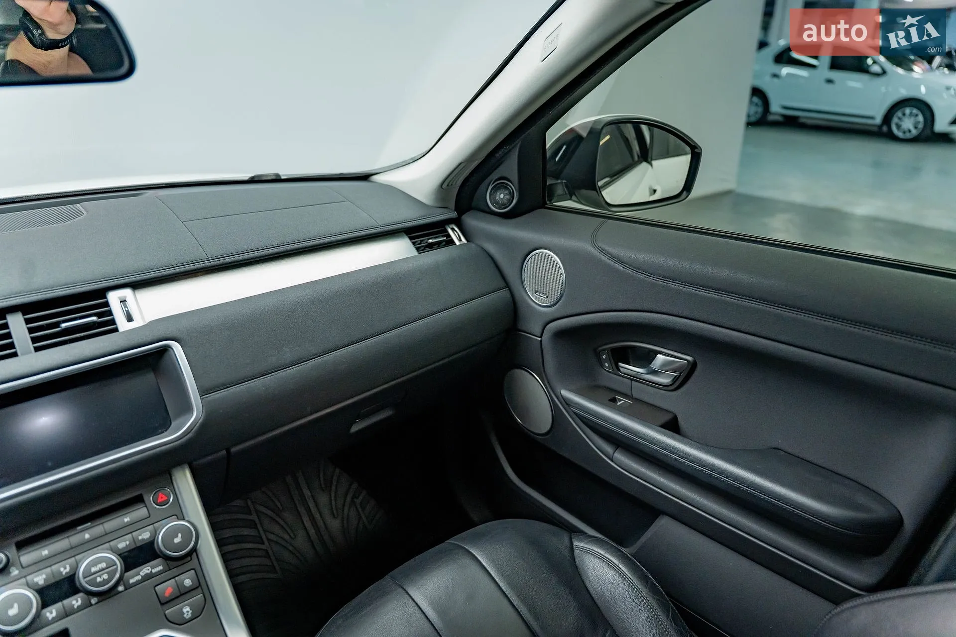 2018 Land Rover Range Rover Evoque - мініатюра 14