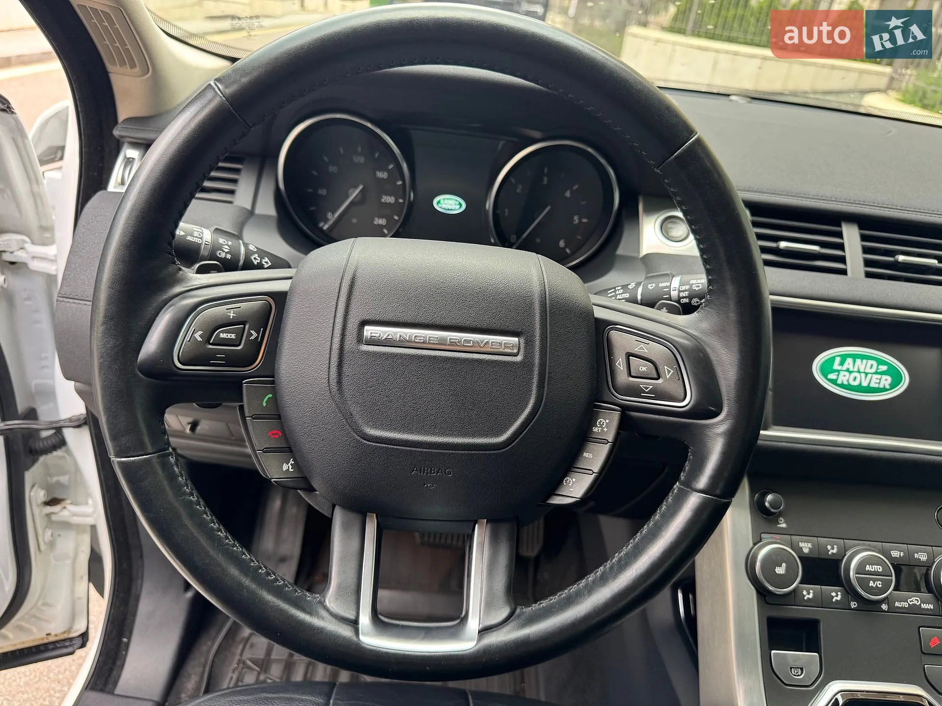 2015 Land Rover Range Rover Evoque - мініатюра 23