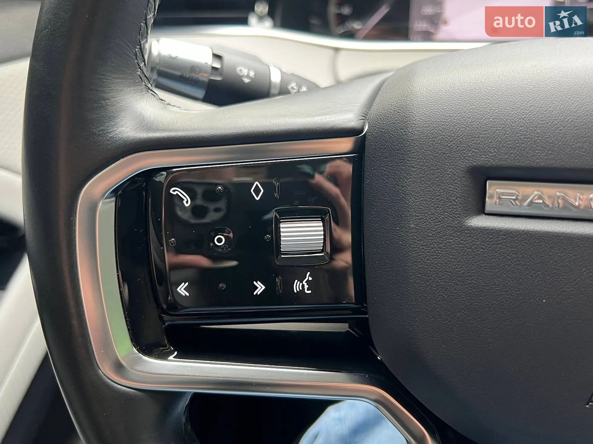 2021 Land Rover Range Rover Evoque - мініатюра 17