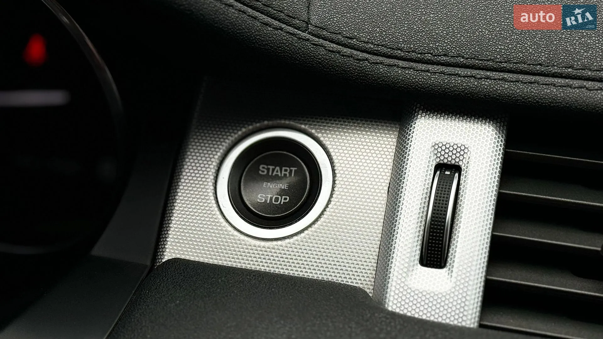 2014 Land Rover Range Rover Evoque - мініатюра 32