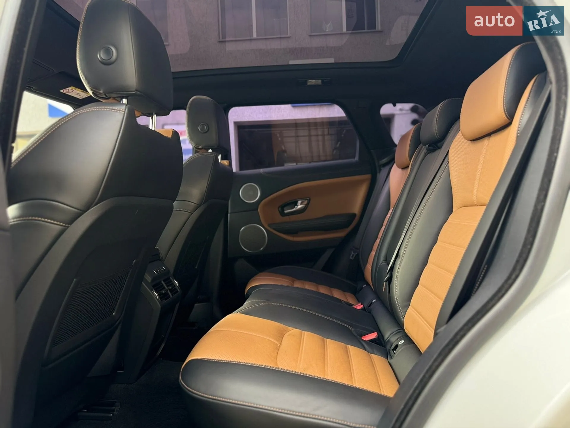 2017 Land Rover Range Rover Evoque - мініатюра 32