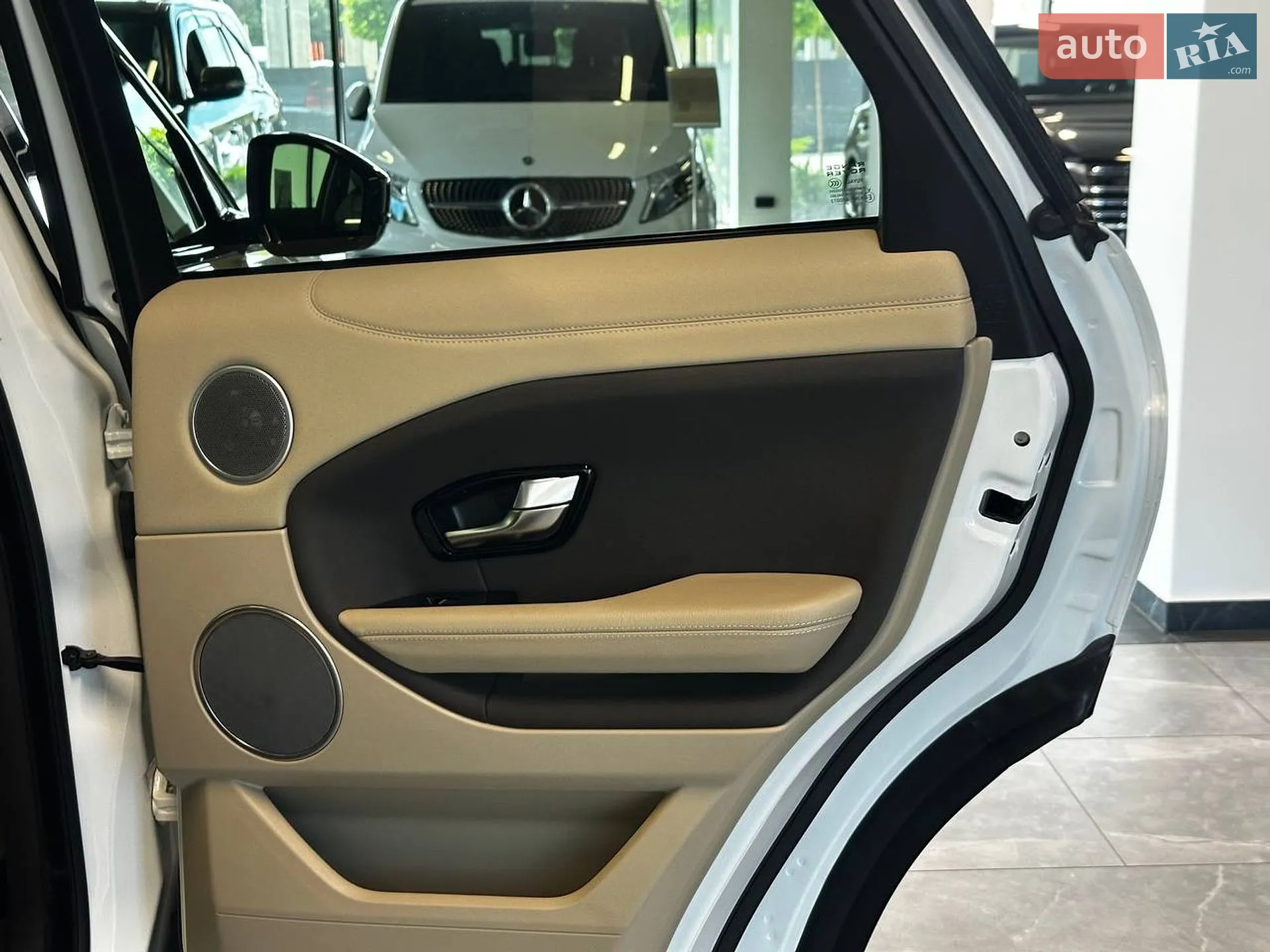 2016 Land Rover Range Rover Evoque - мініатюра 18