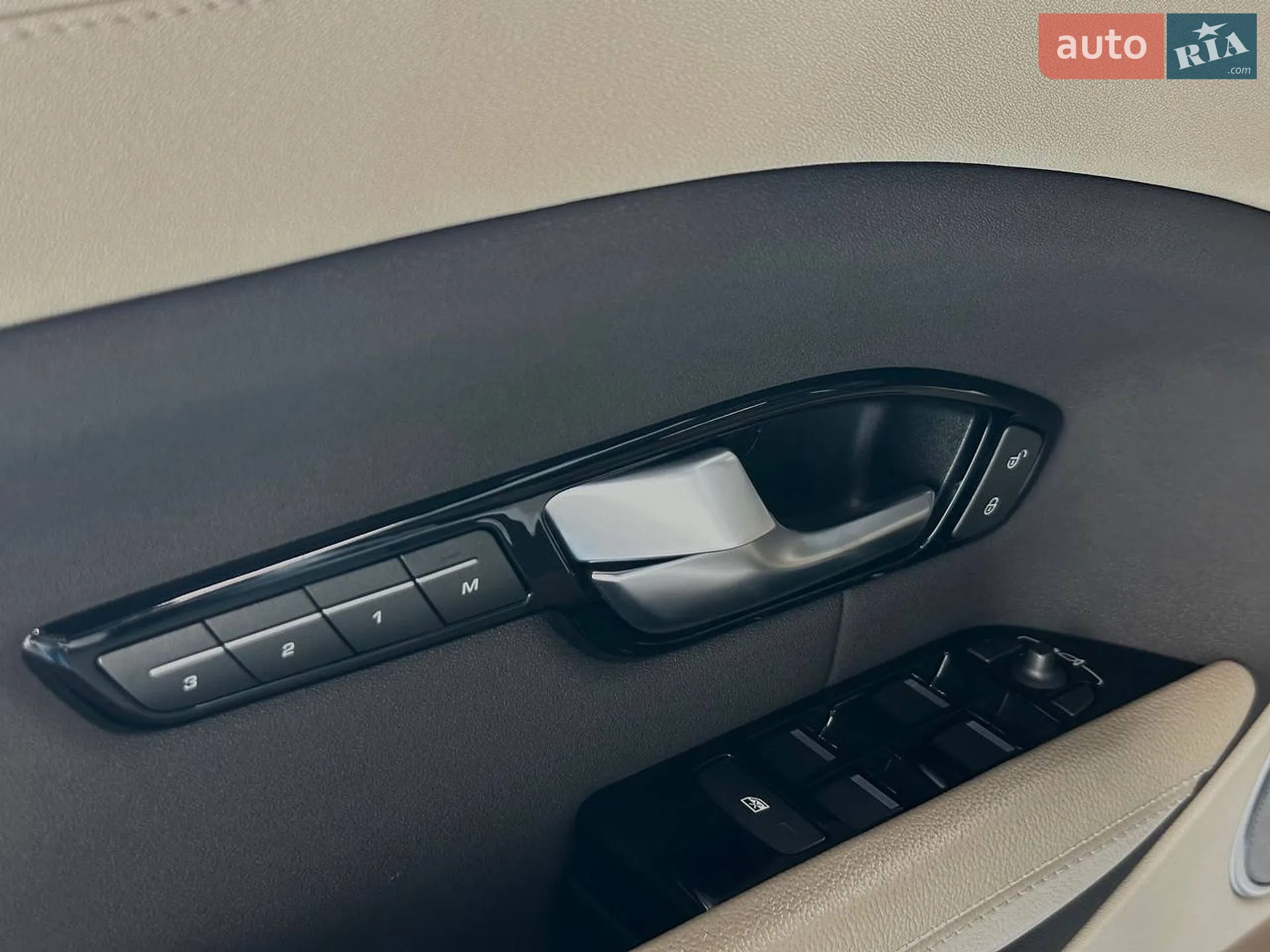 2016 Land Rover Range Rover Evoque - мініатюра 23