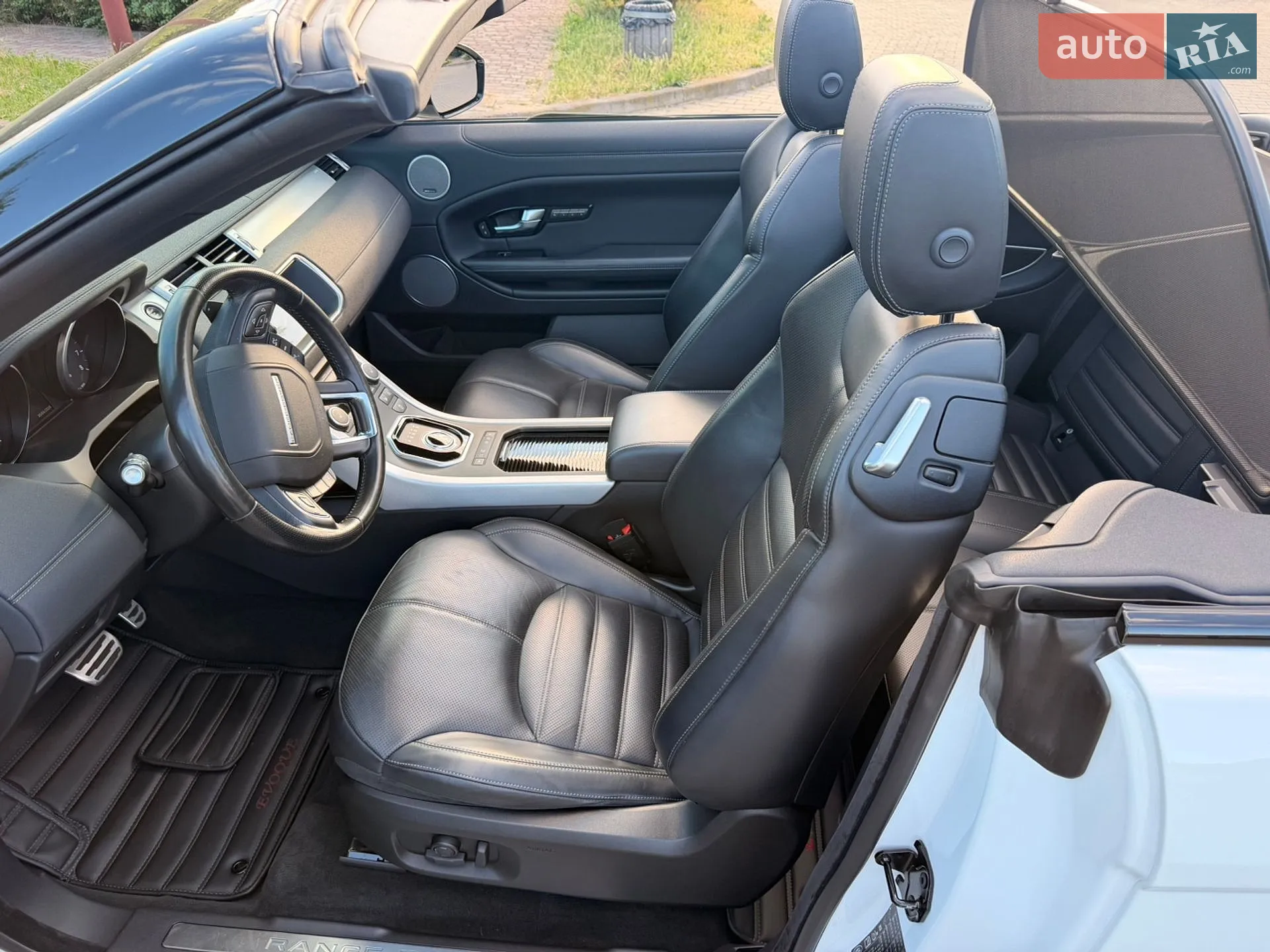 2017 Land Rover Range Rover Evoque - мініатюра 24