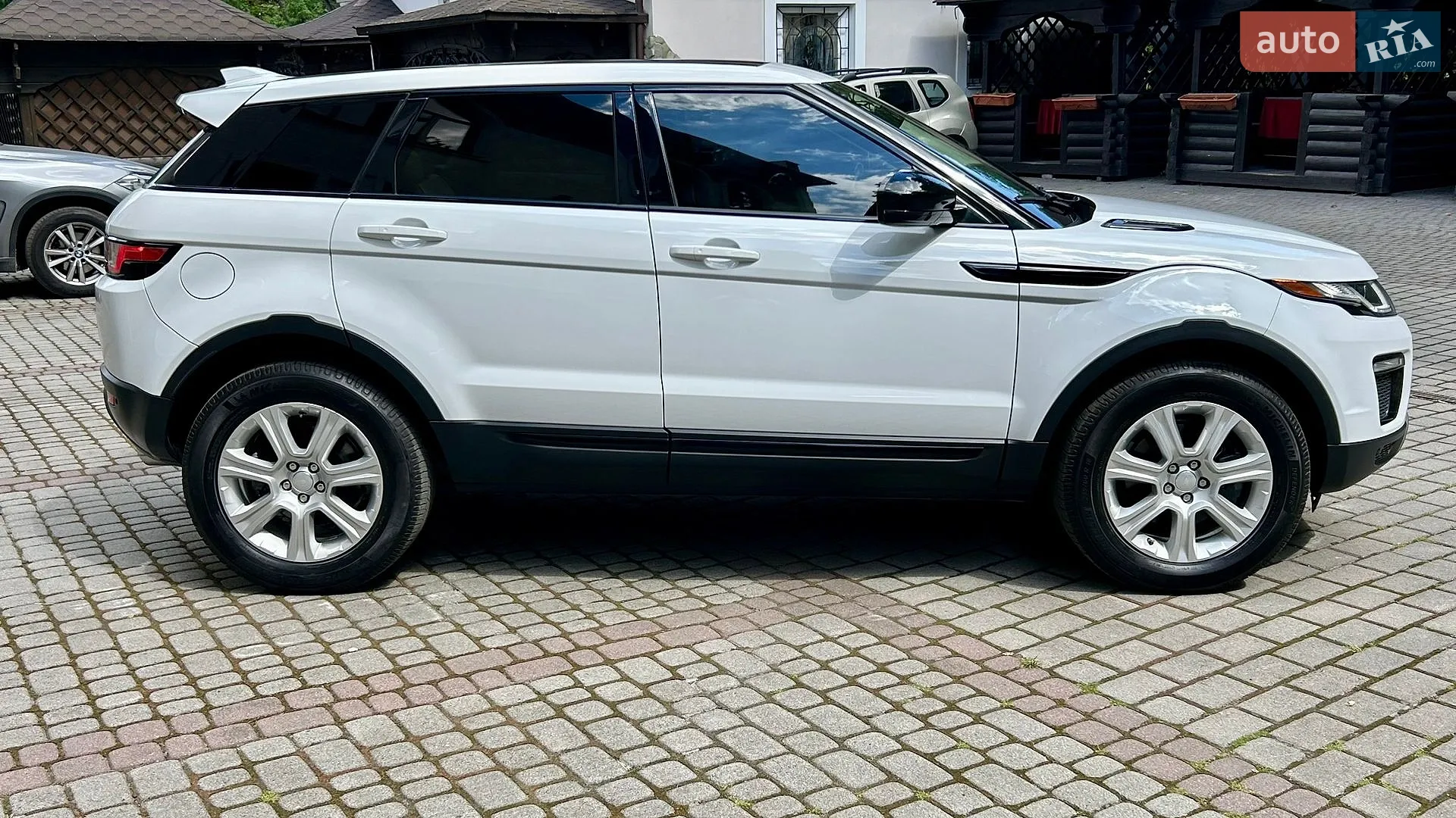 2017 Land Rover Range Rover Evoque - мініатюра 19