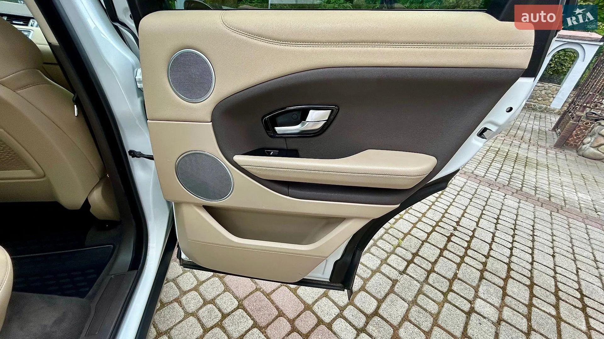 2017 Land Rover Range Rover Evoque - мініатюра 29