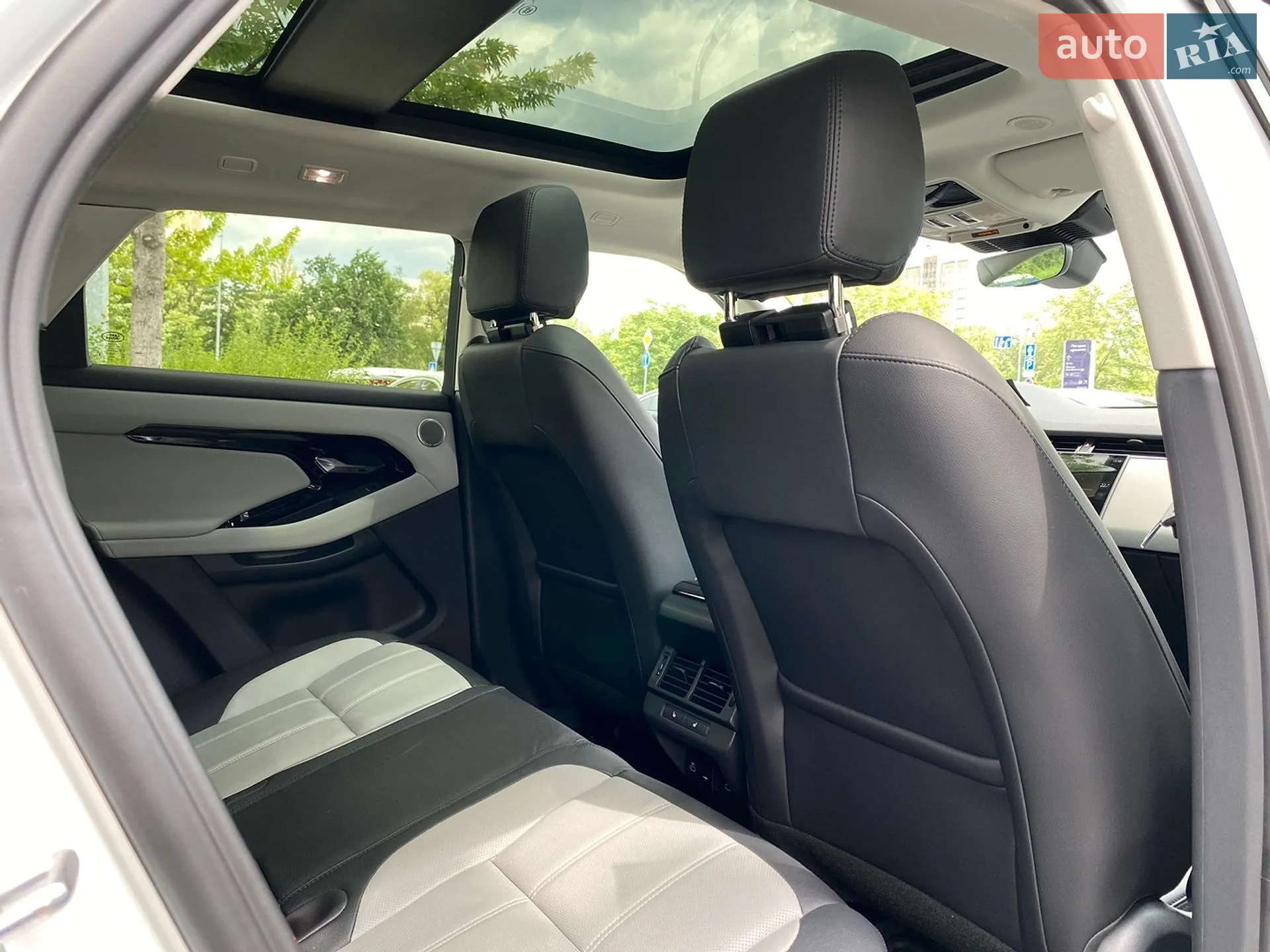 2024 Land Rover Range Rover Evoque - мініатюра 25