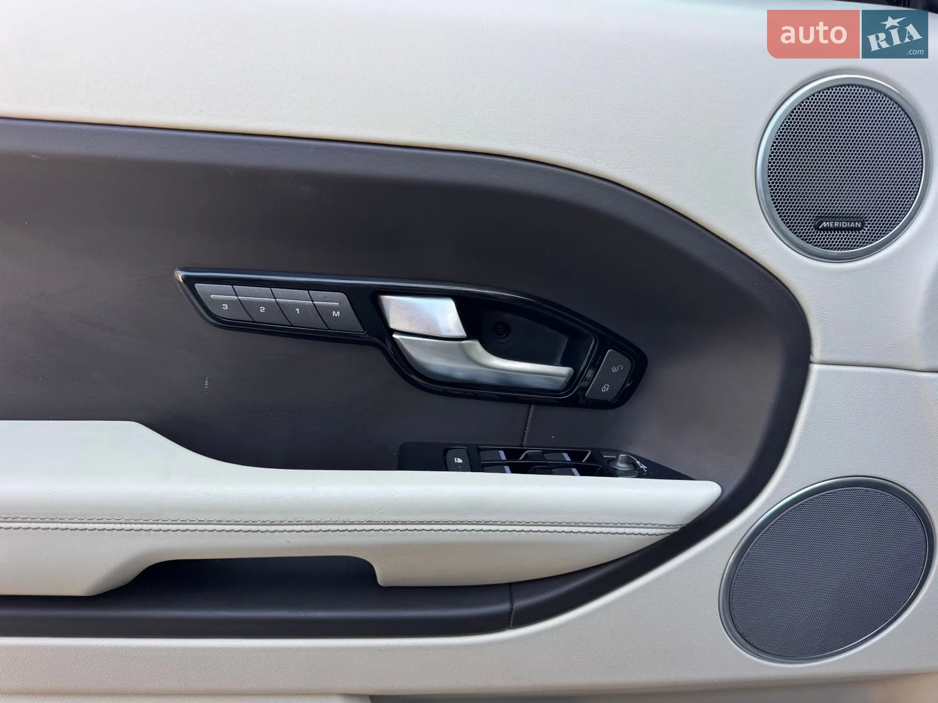2015 Land Rover Range Rover Evoque - мініатюра 11