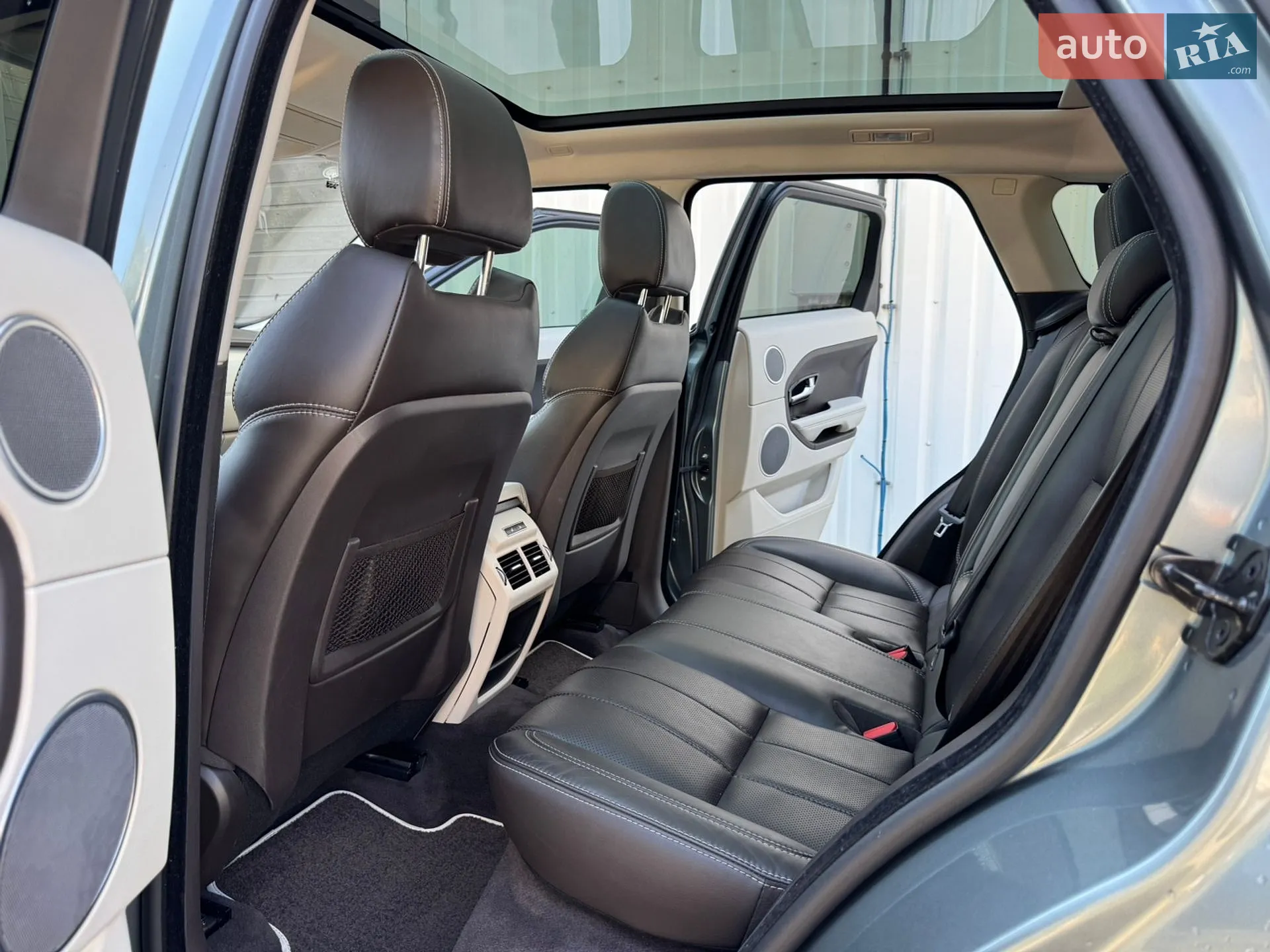 2015 Land Rover Range Rover Evoque - мініатюра 15