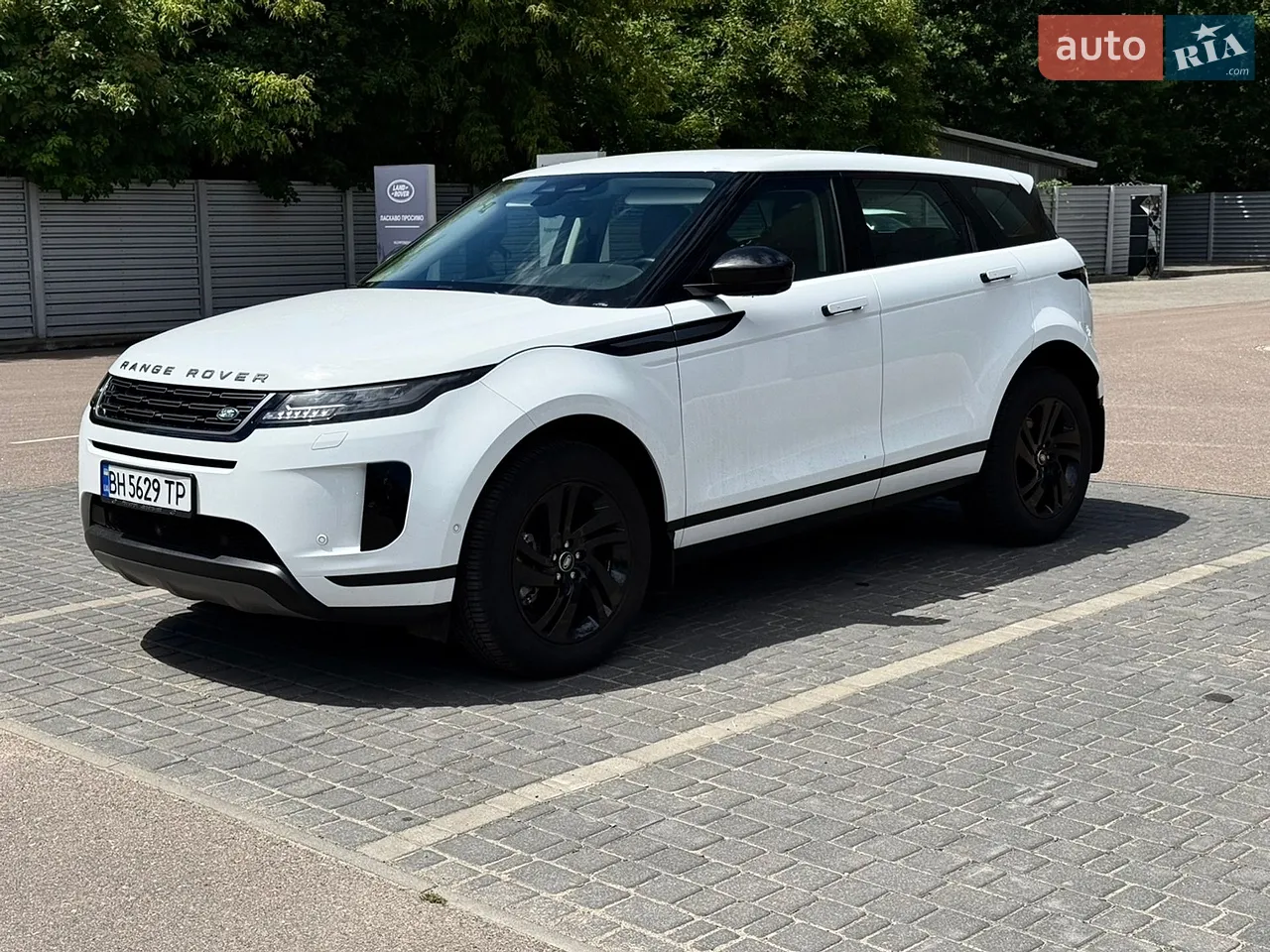 2025 Land Rover Defender - мініатюра 19
